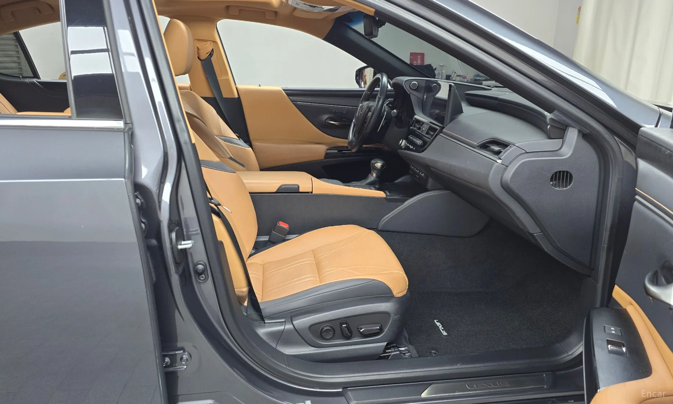 Lexus ES300h 7th Generation превью 11