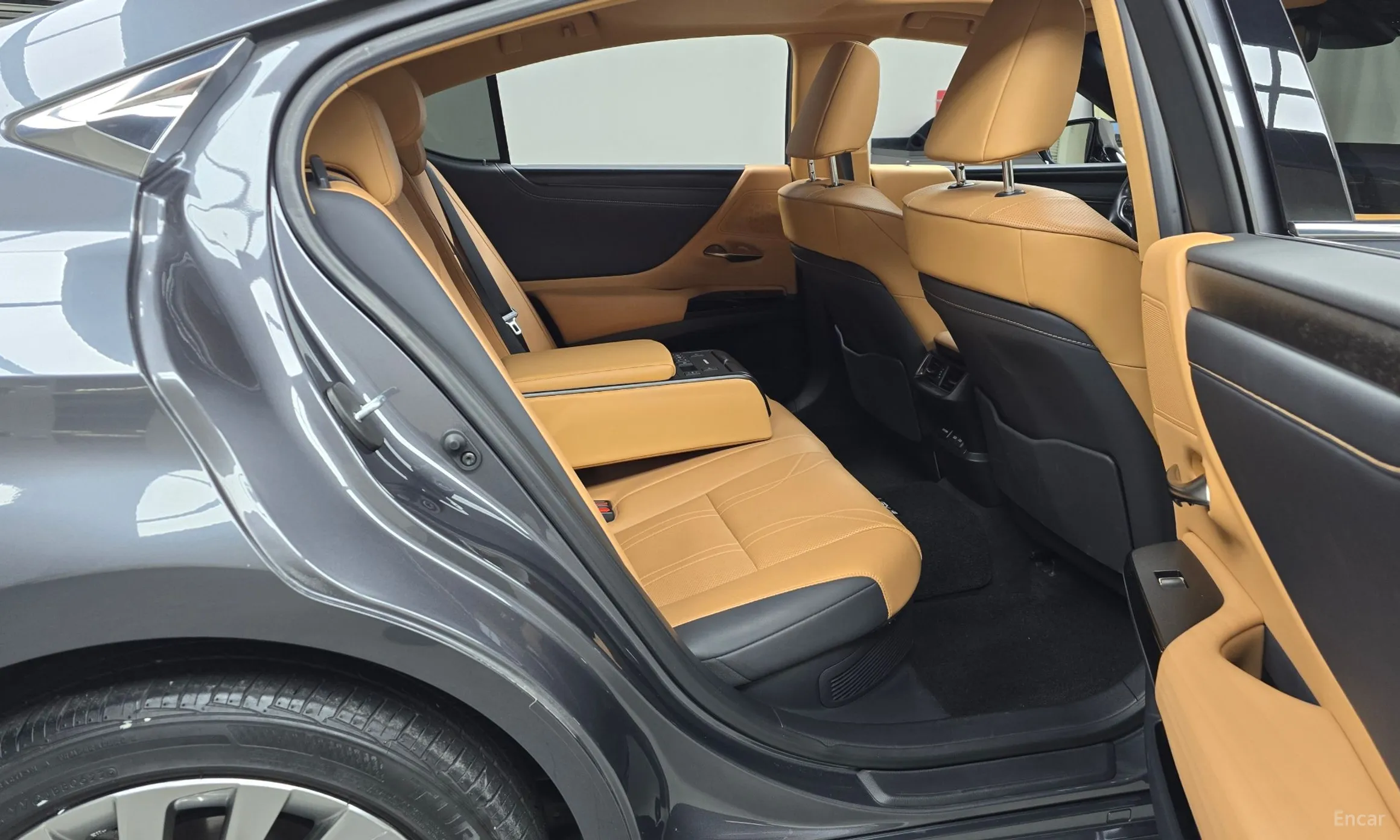 Lexus ES300h 7th Generation превью 12