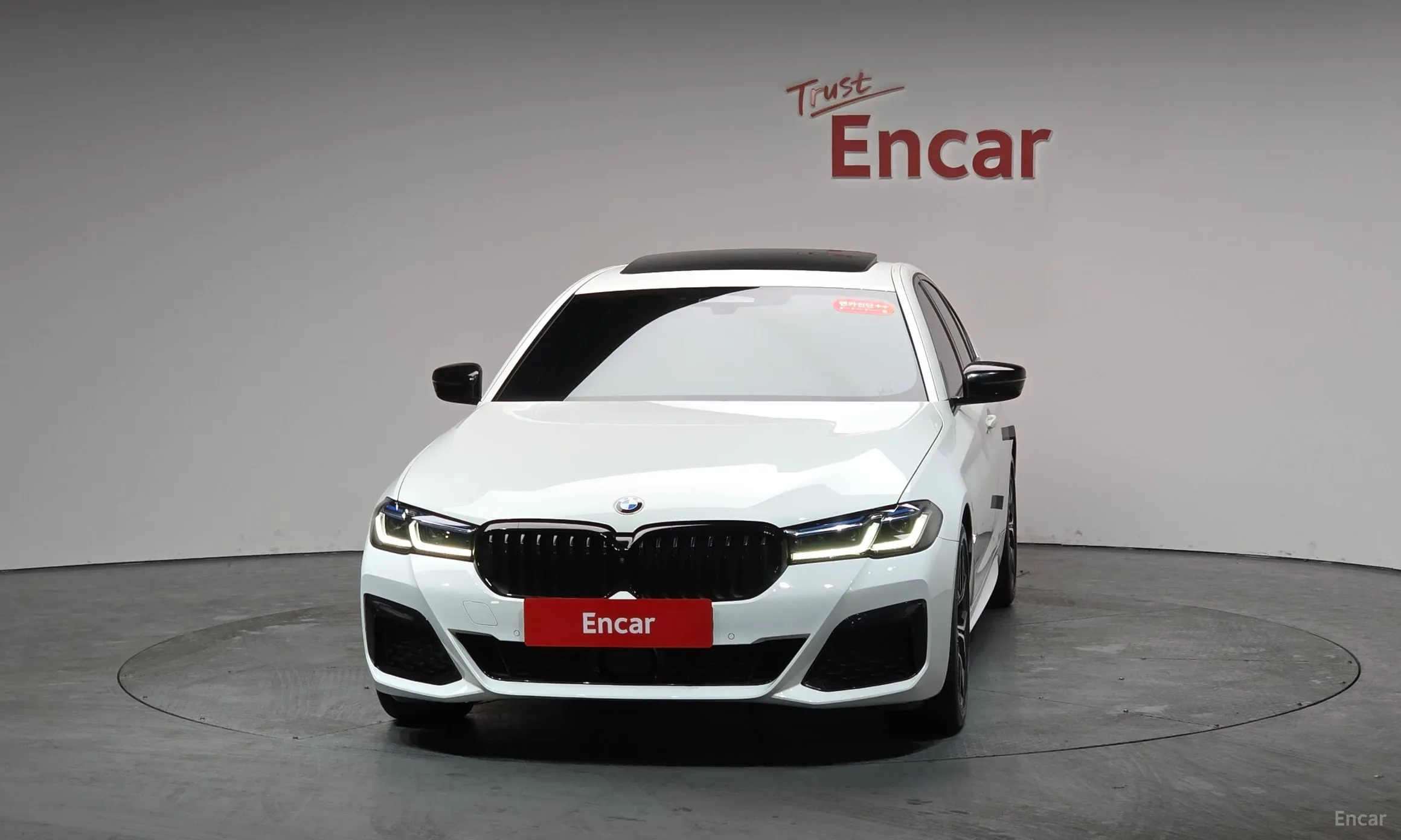 BMW 5 Series (G30) превью 3