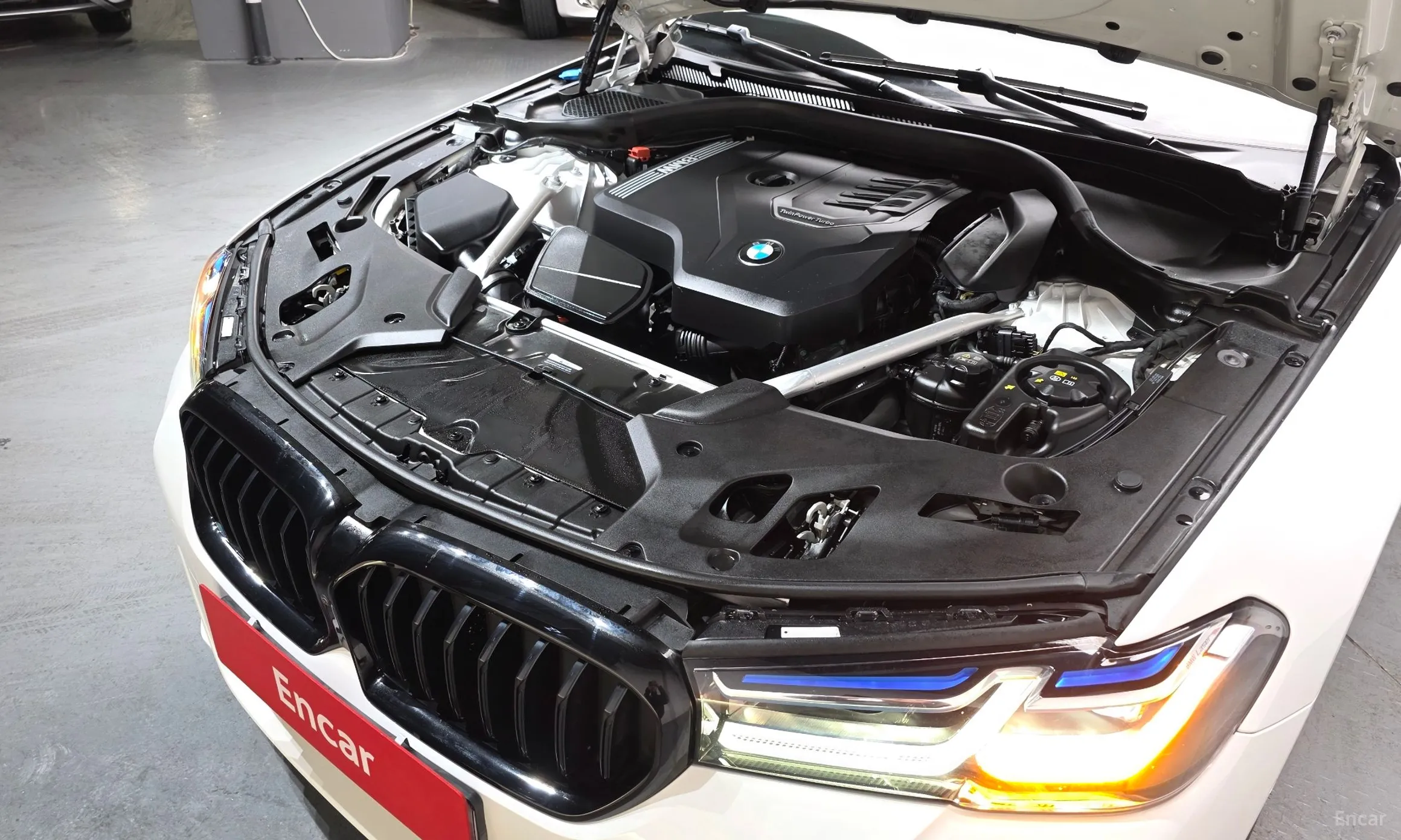 BMW 5 Series (G30) превью 6