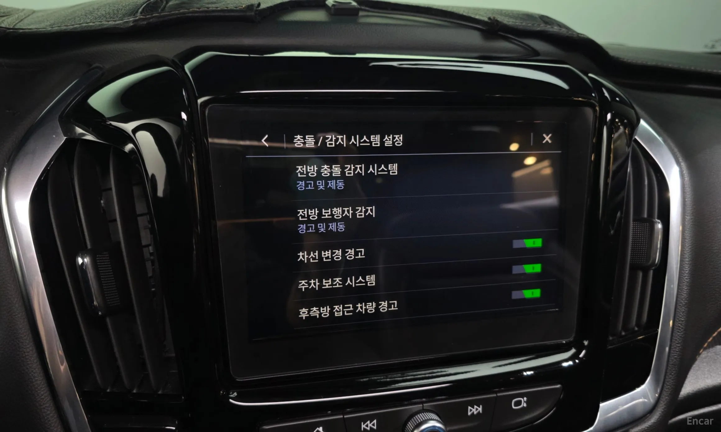 Chevrolet (GM Daewoo) Traverse превью 16