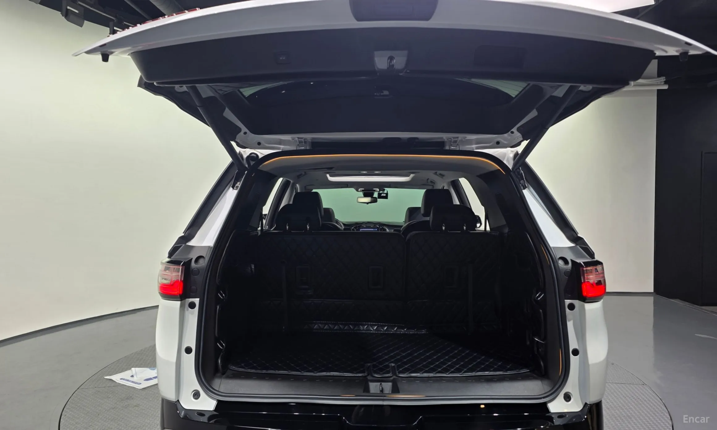 Chevrolet (GM Daewoo) Traverse превью 20
