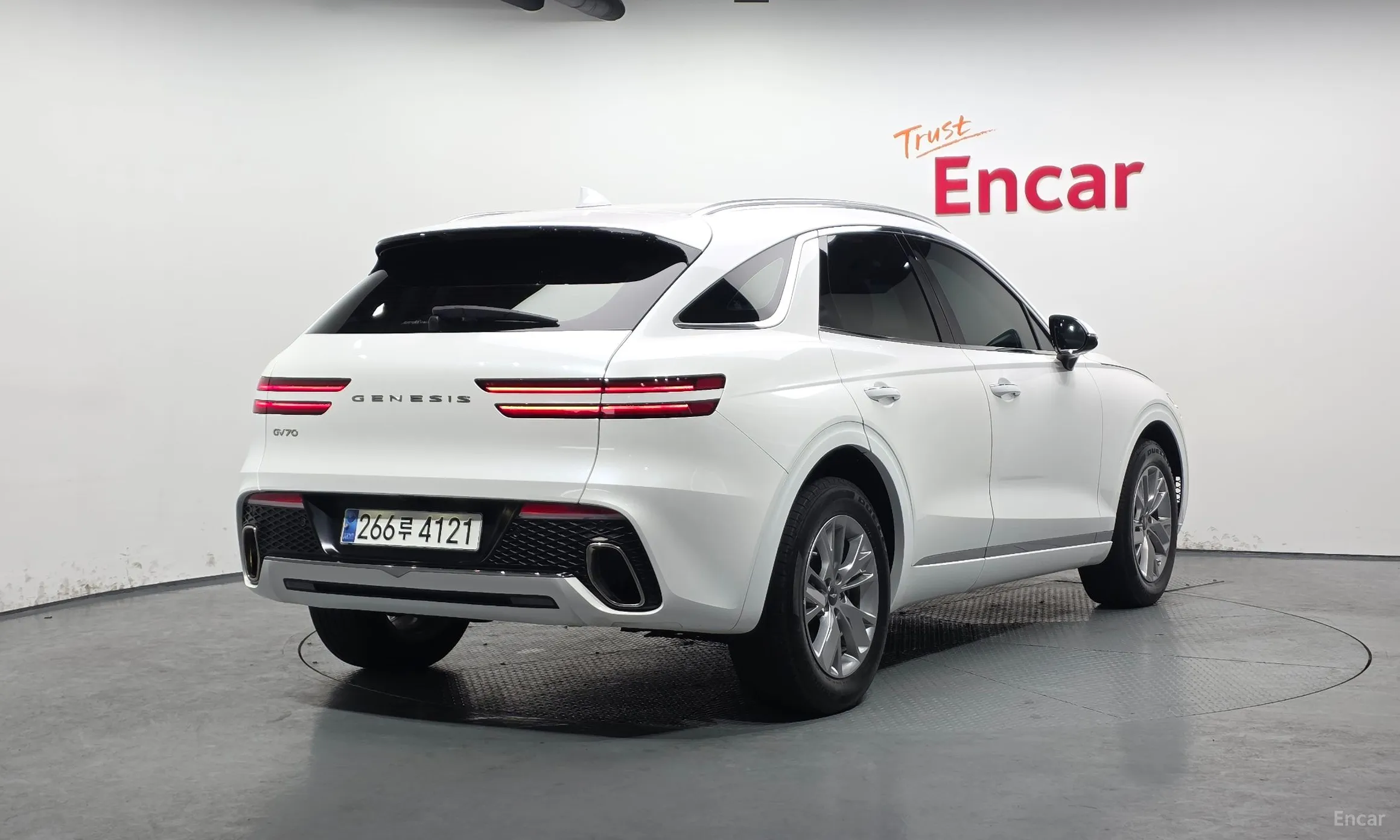 Genesis GV70 превью 2