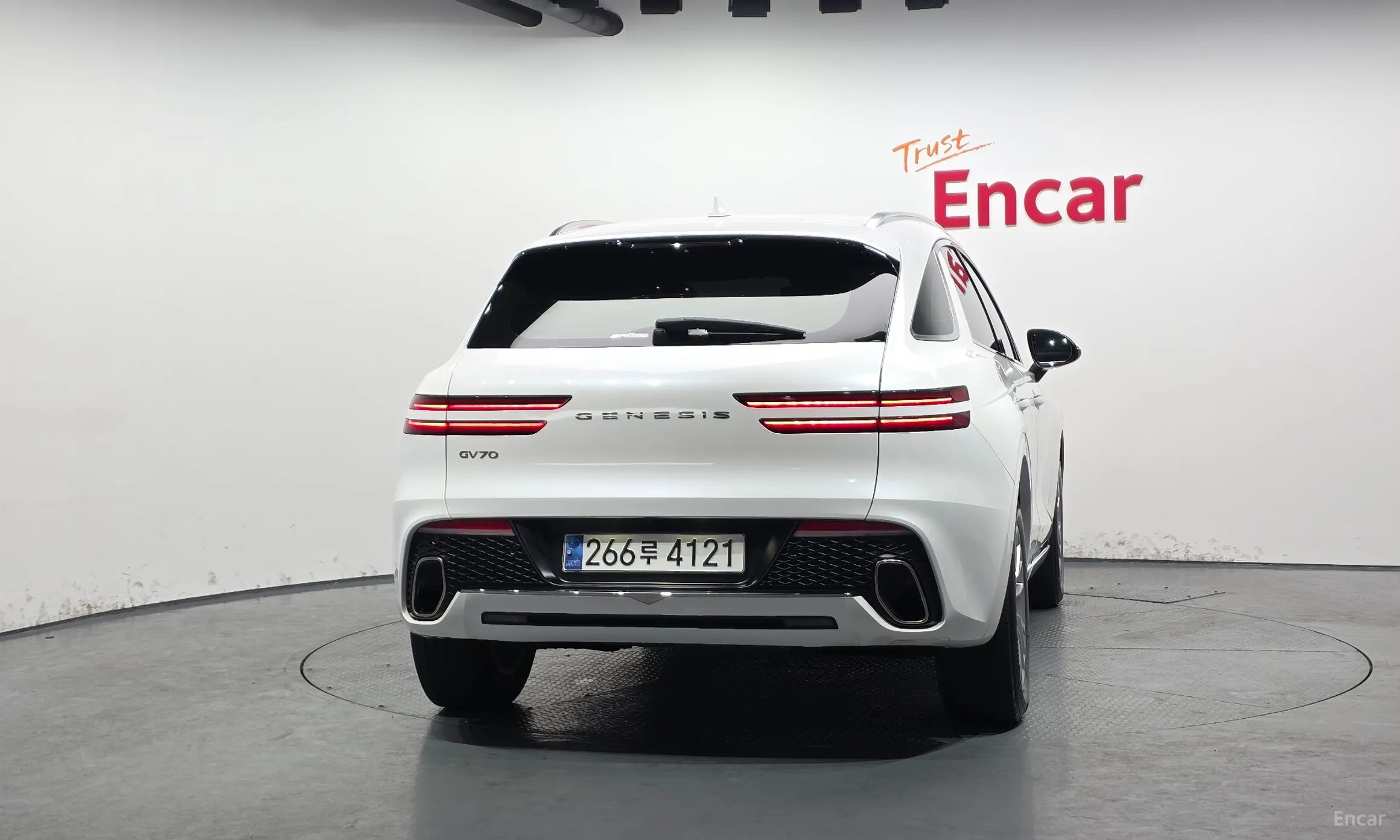 Genesis GV70 превью 4
