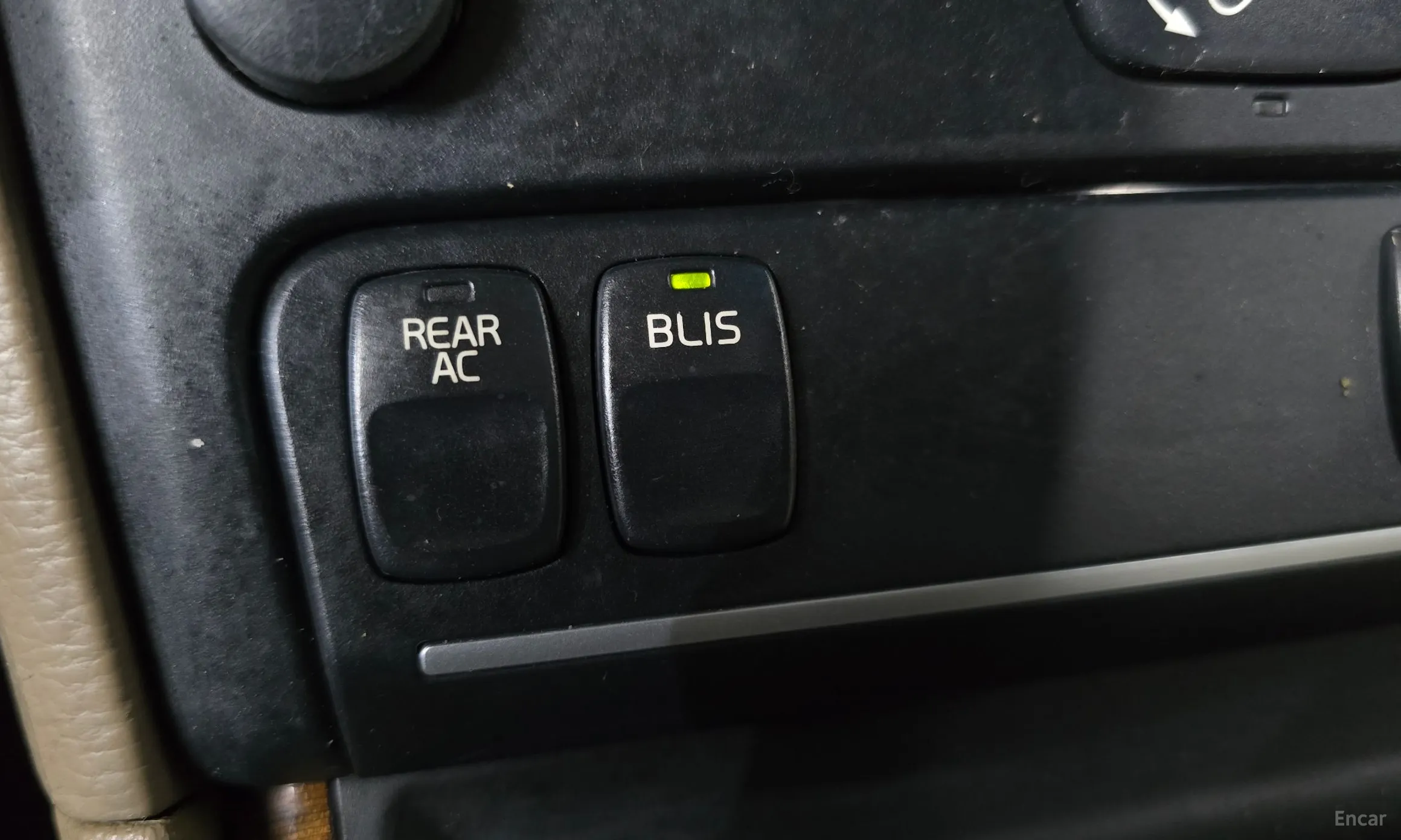 Volvo XC90 превью 16