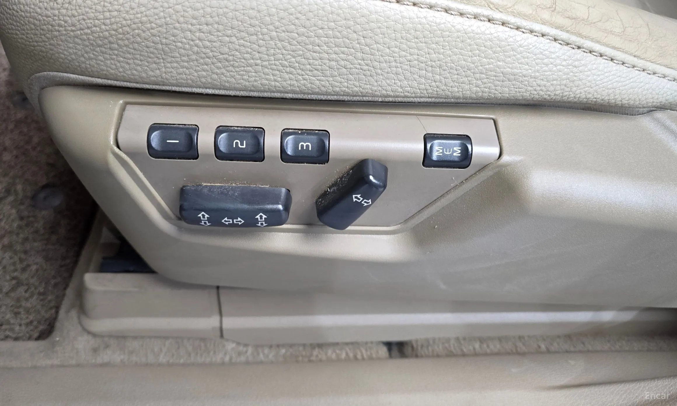 Volvo XC90 превью 18