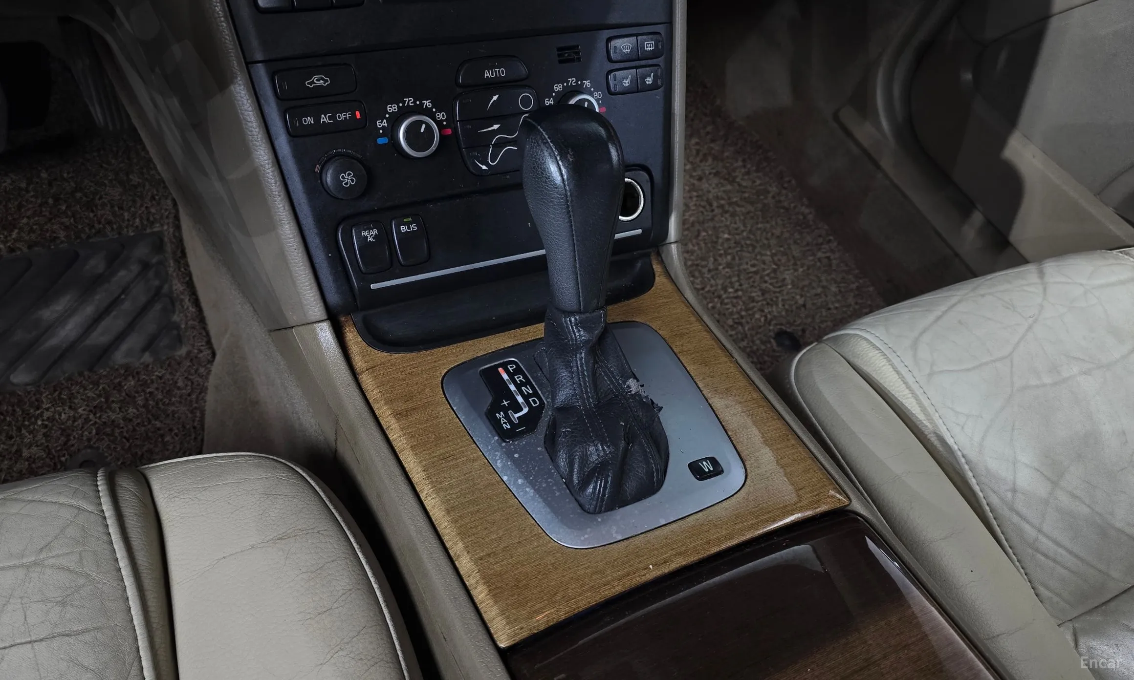 Volvo XC90 превью 9