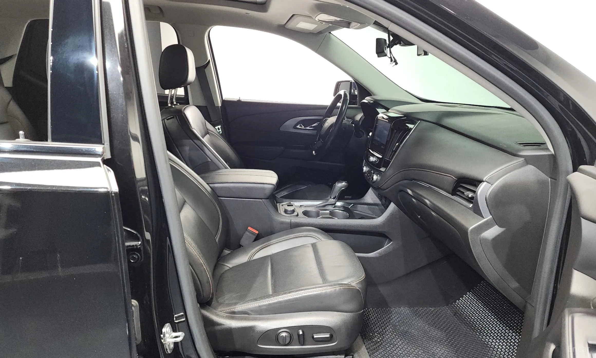 Chevrolet (GM Daewoo) Traverse превью 11
