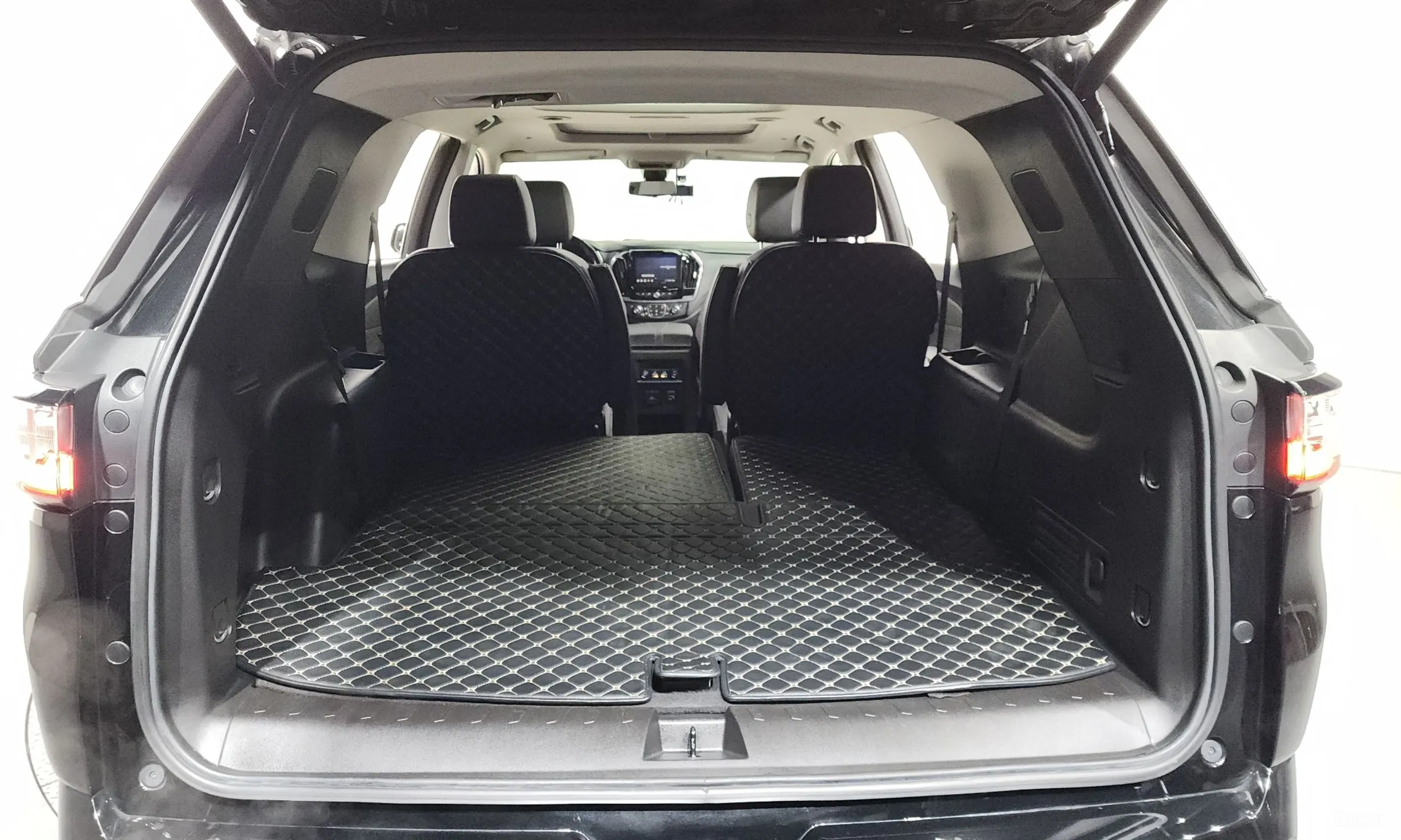 Chevrolet (GM Daewoo) Traverse превью 20
