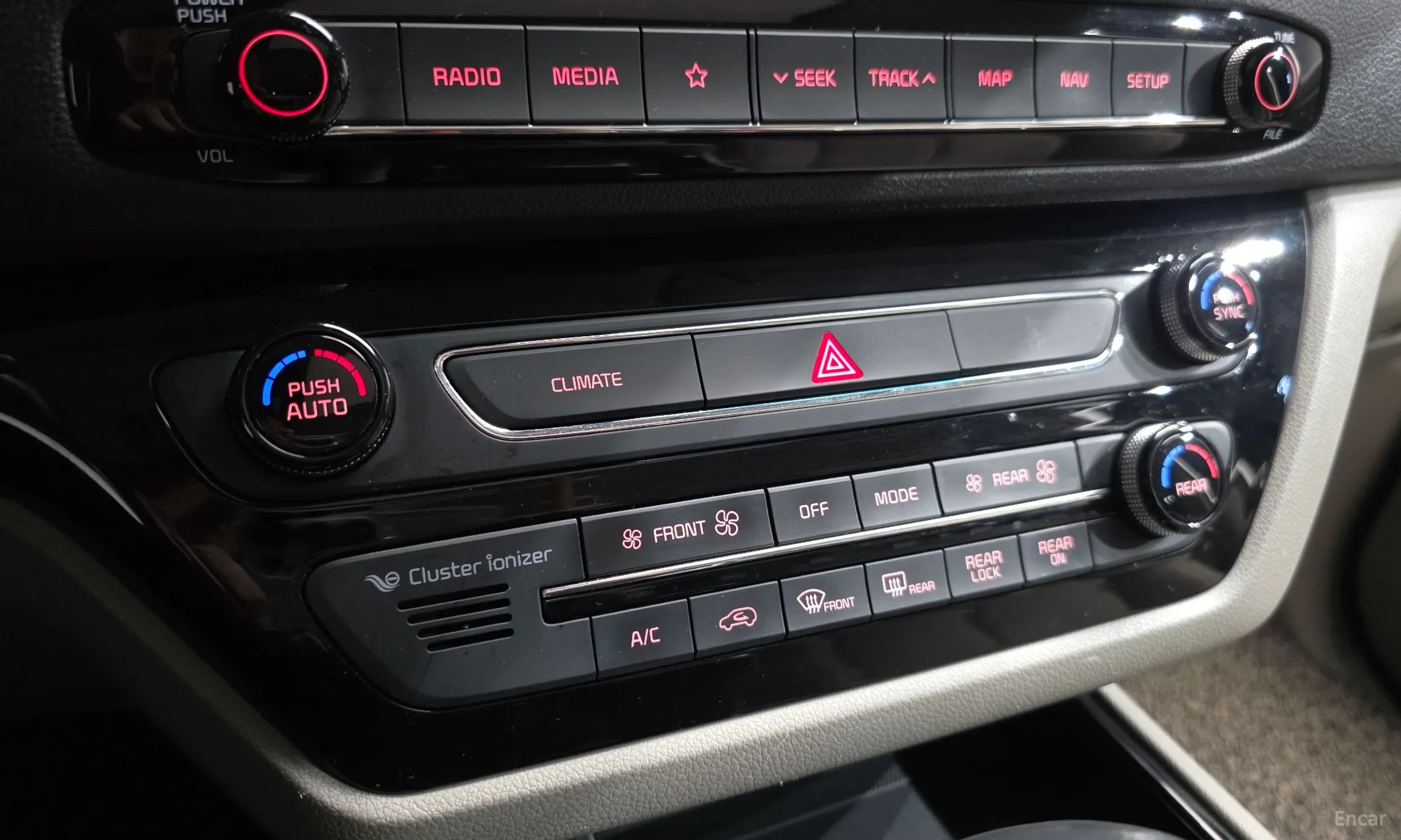 Kia Carnival превью 16