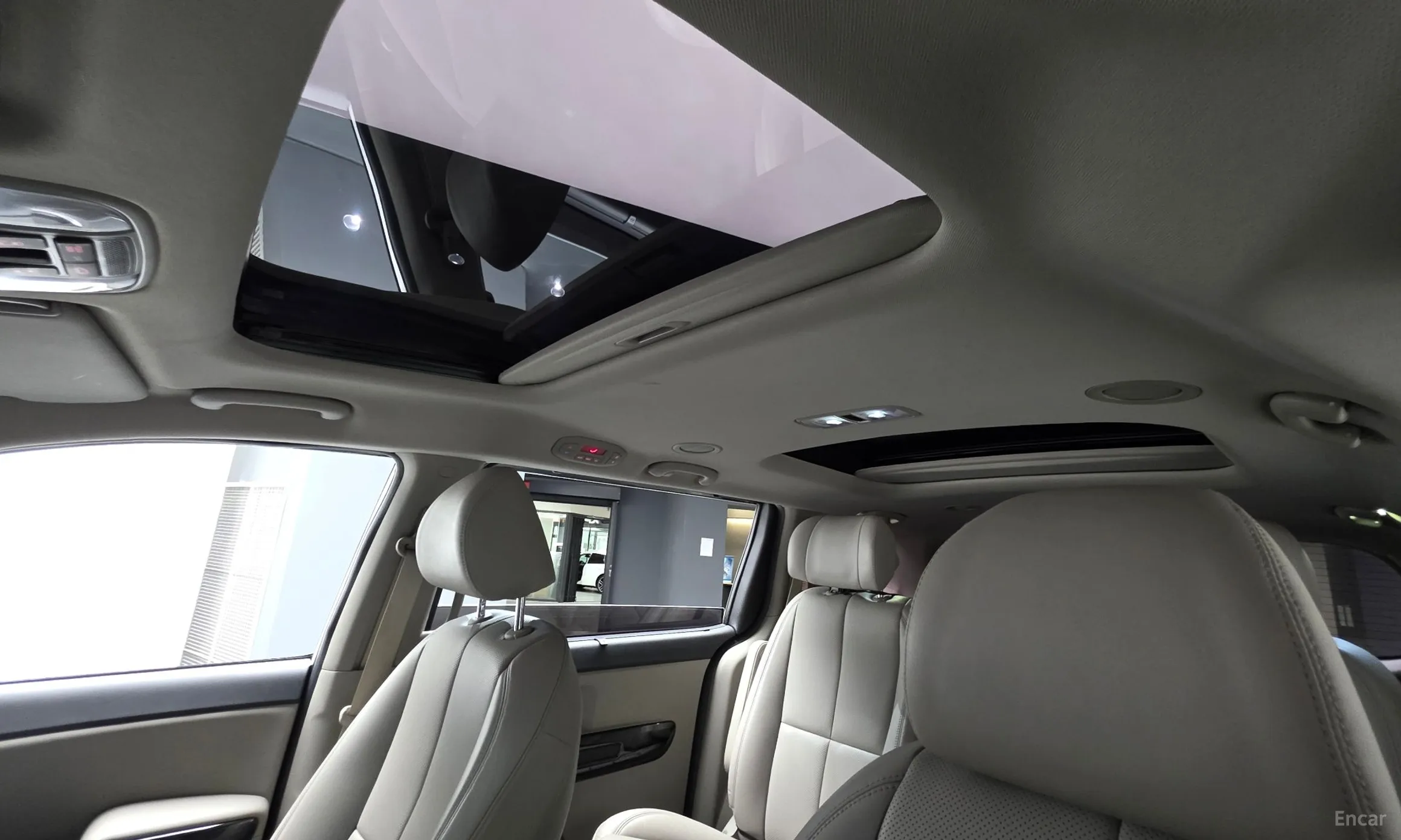 Kia Carnival превью 18