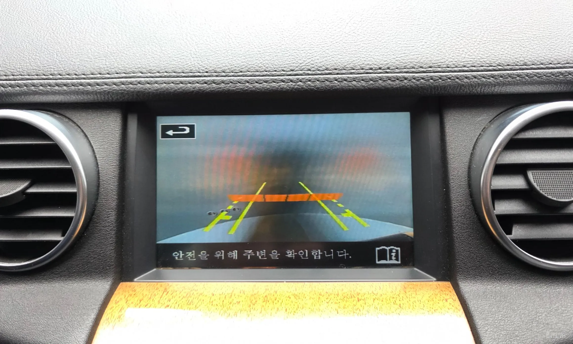 Land Rover Discovery 4 превью 15