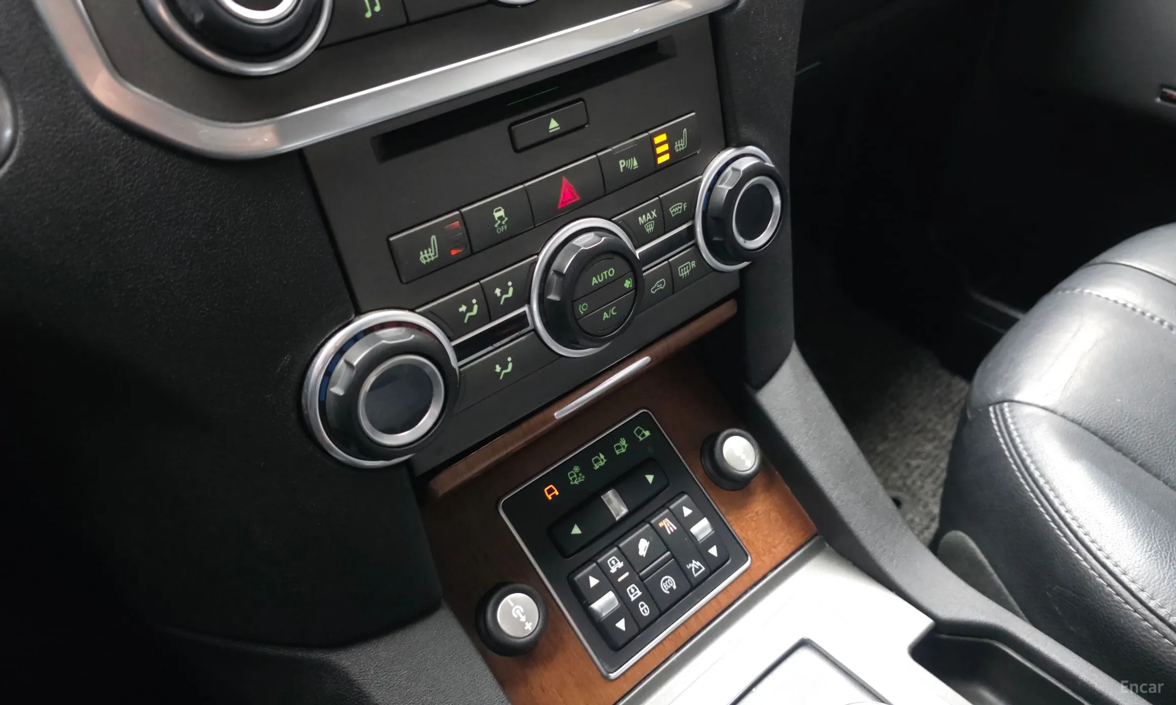 Land Rover Discovery 4 превью 16
