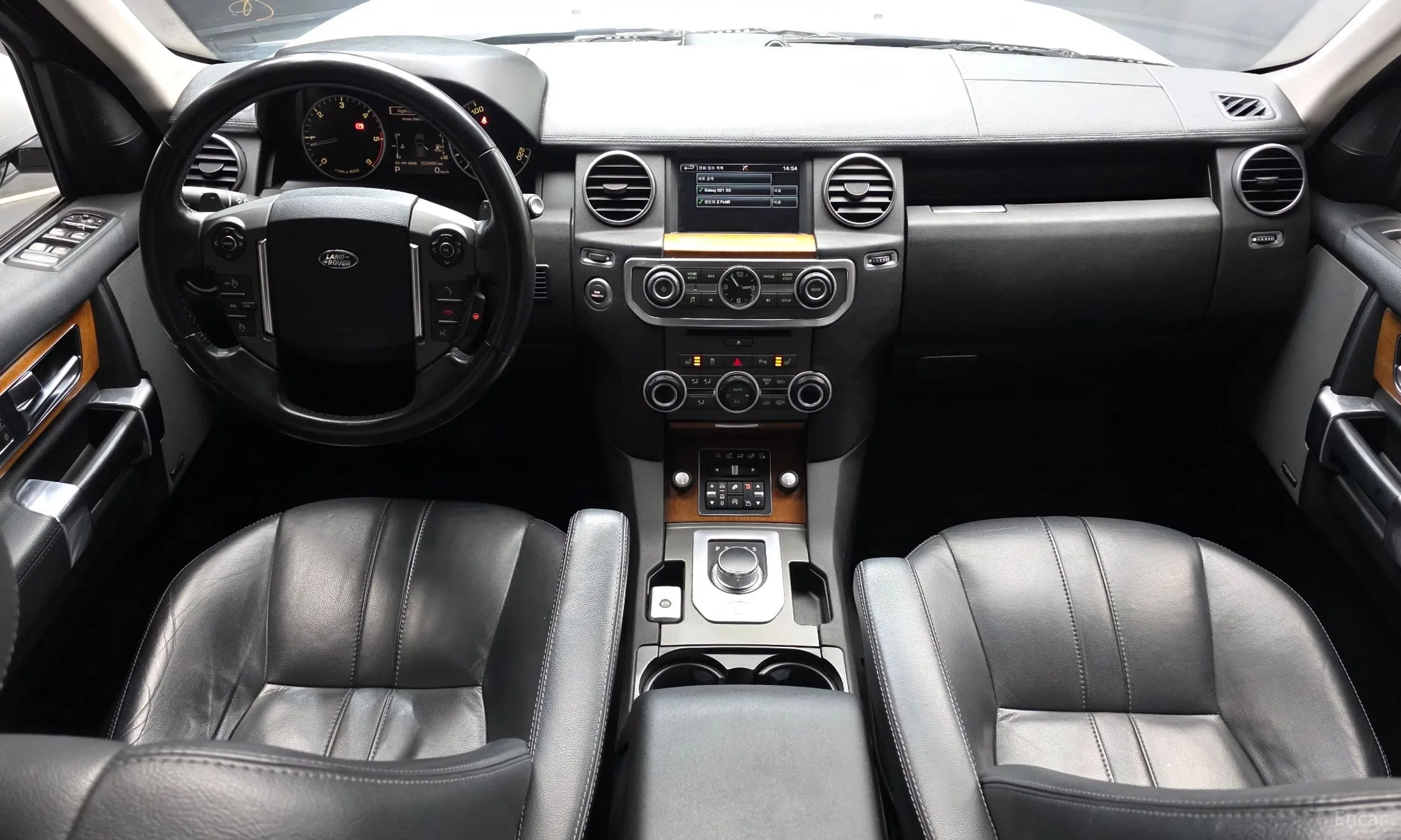Land Rover Discovery 4 превью 7