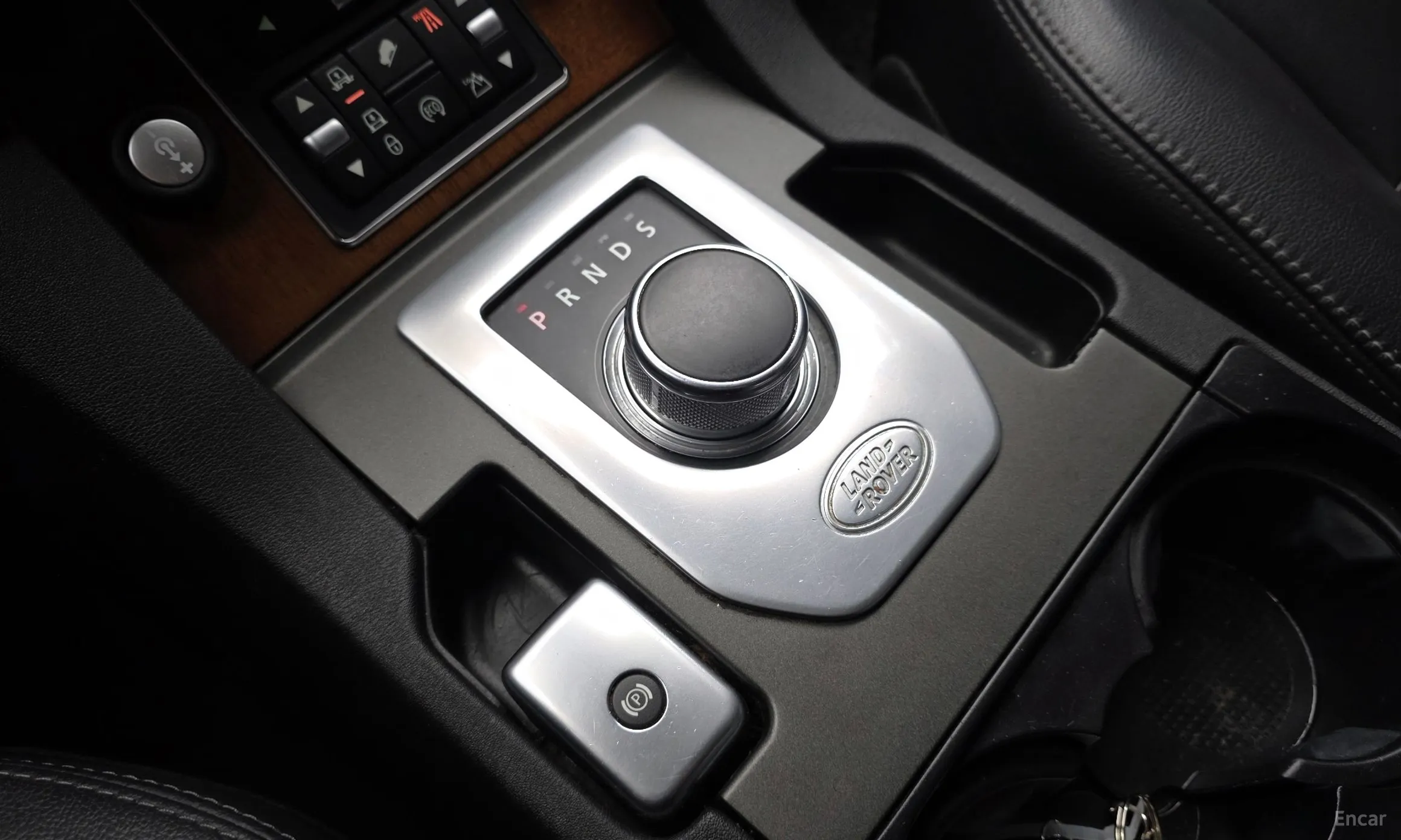Land Rover Discovery 4 превью 9