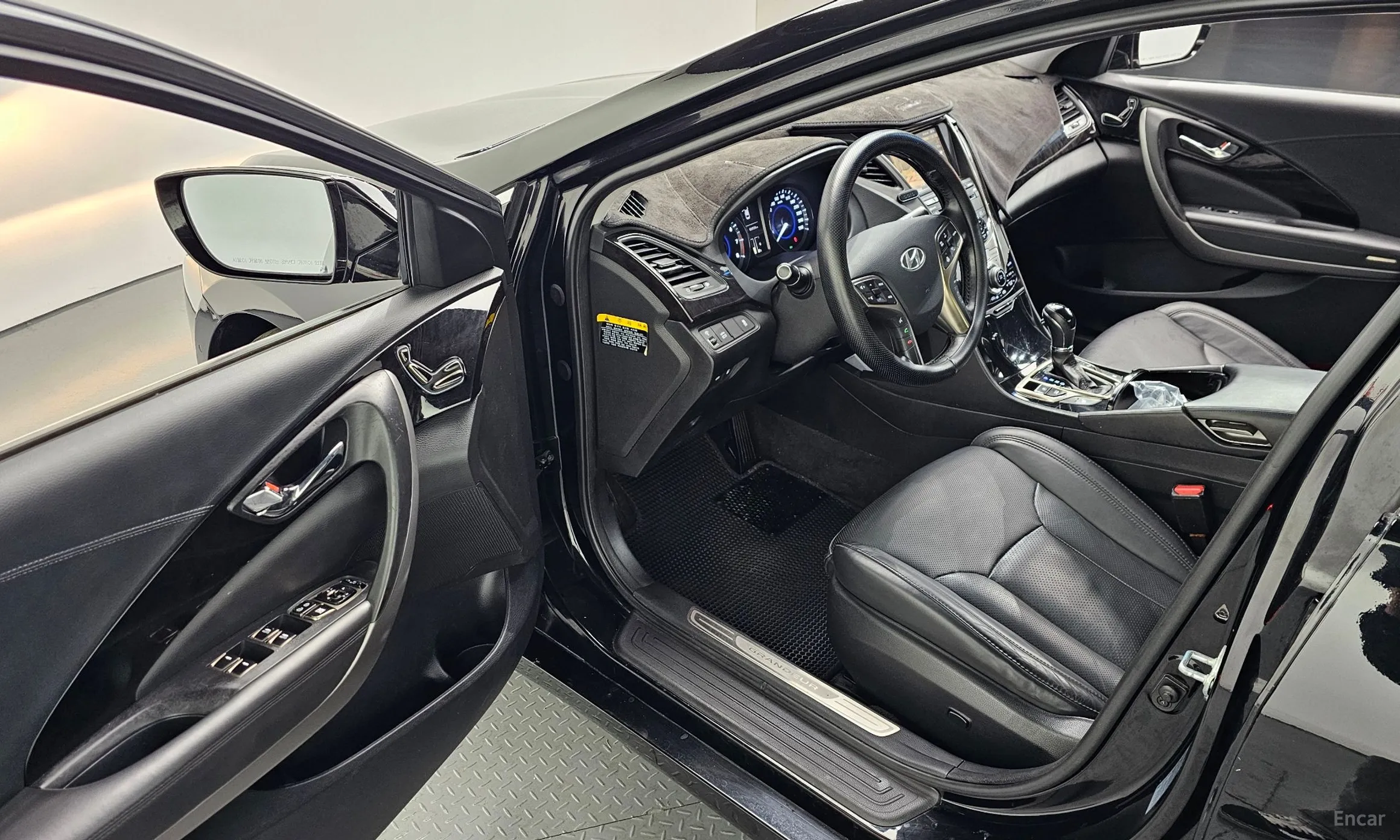 Hyundai Grandeur HG превью 11