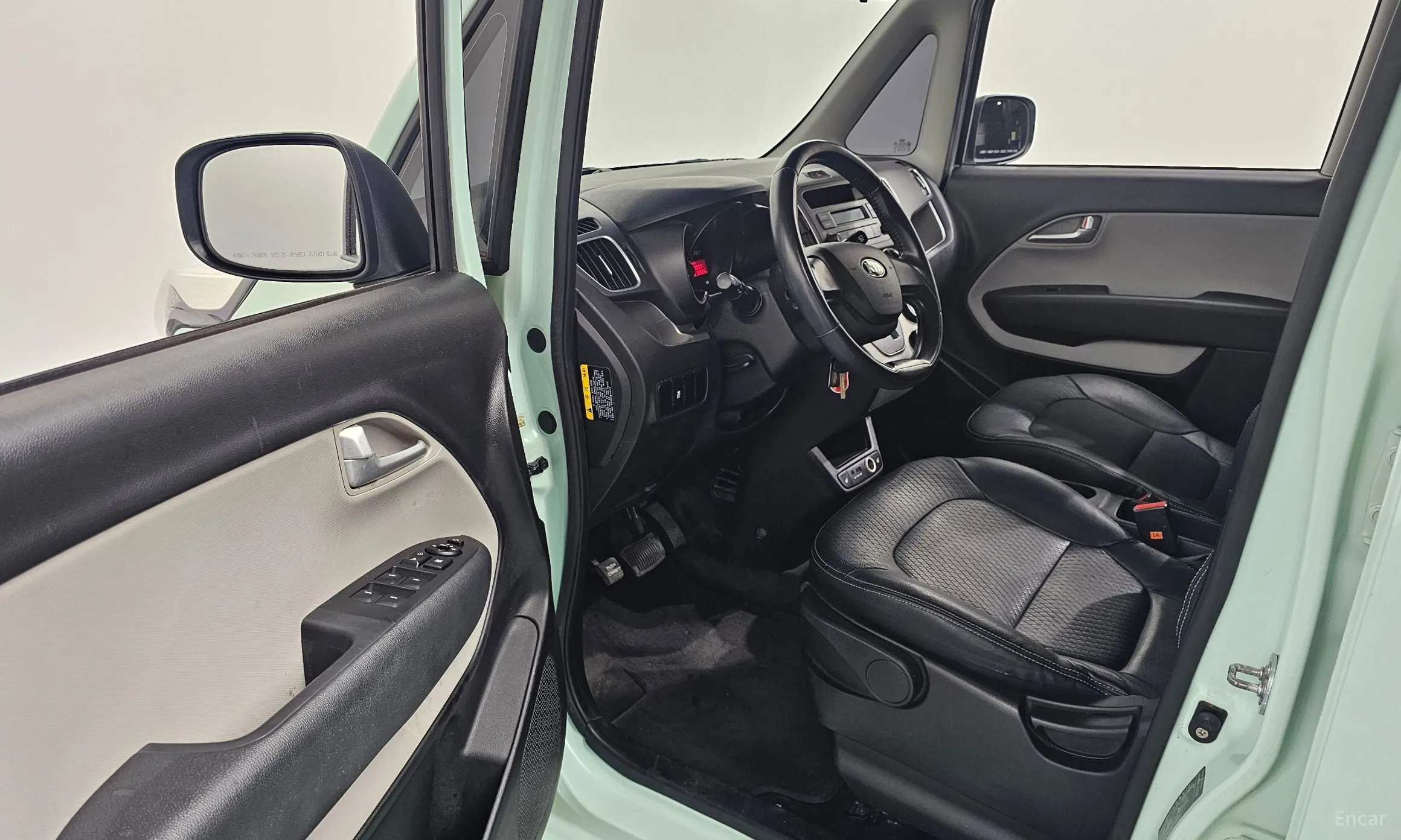 Kia Ray превью 10