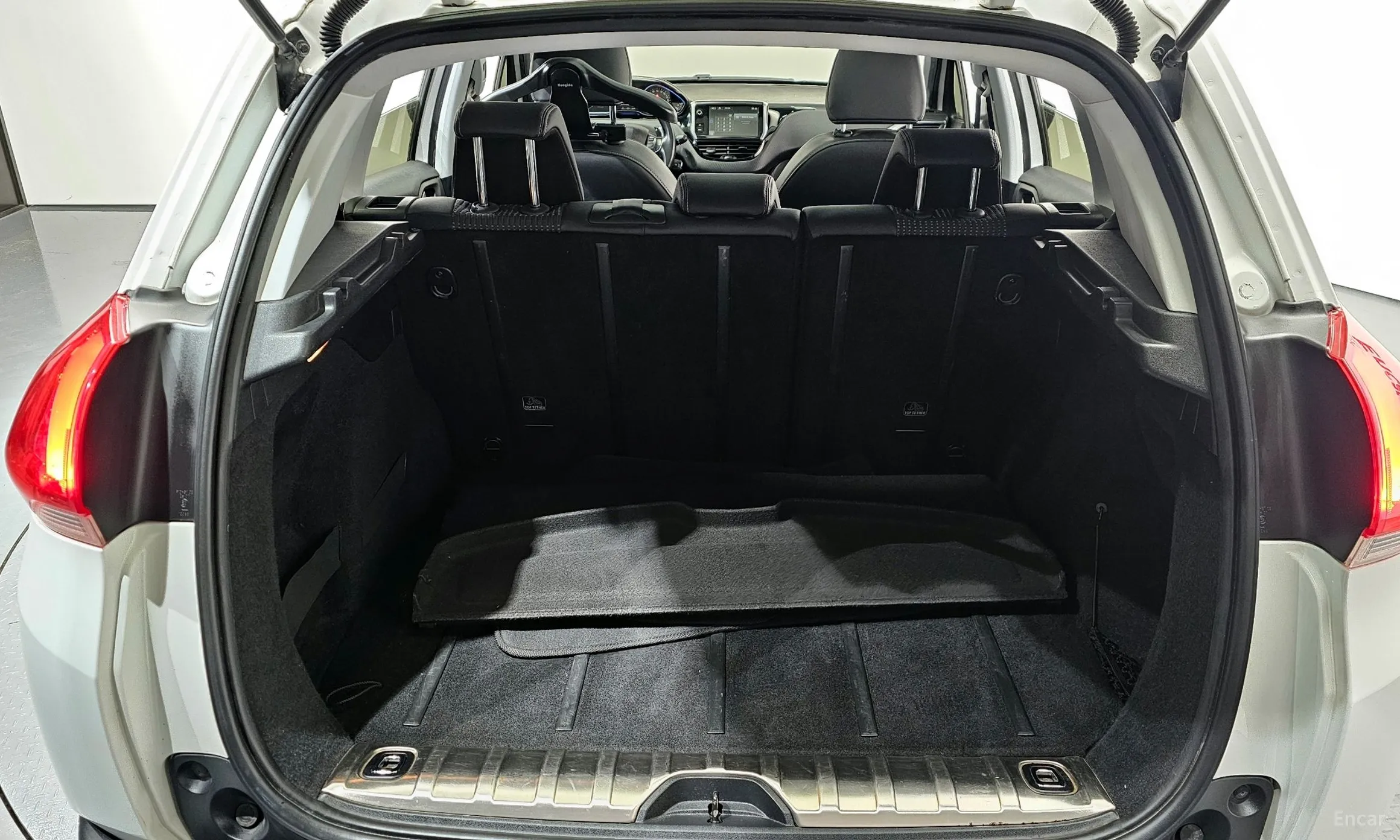 Peugeot 2008. превью 20