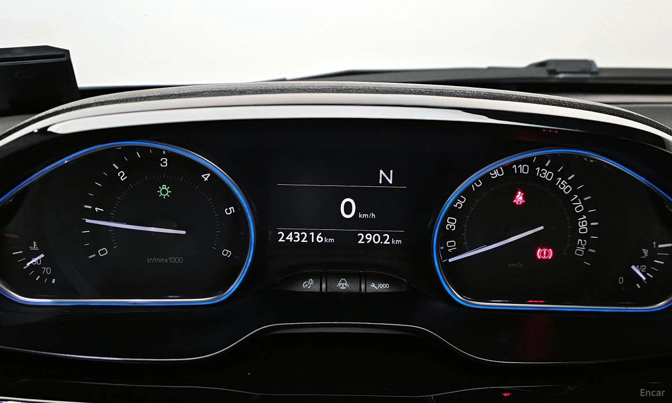 Peugeot 2008. превью 8