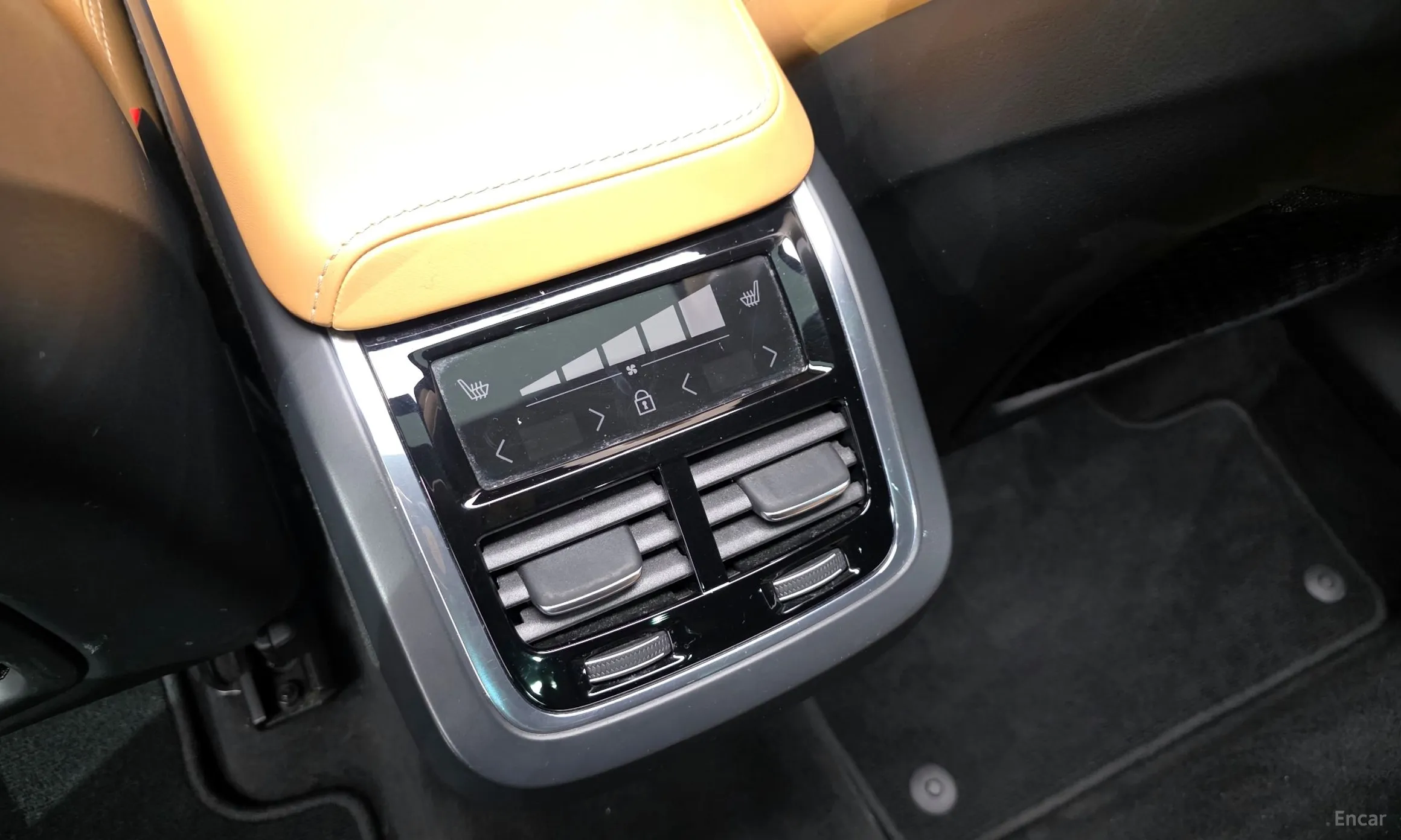 Volvo XC60 Gen 2 превью 19