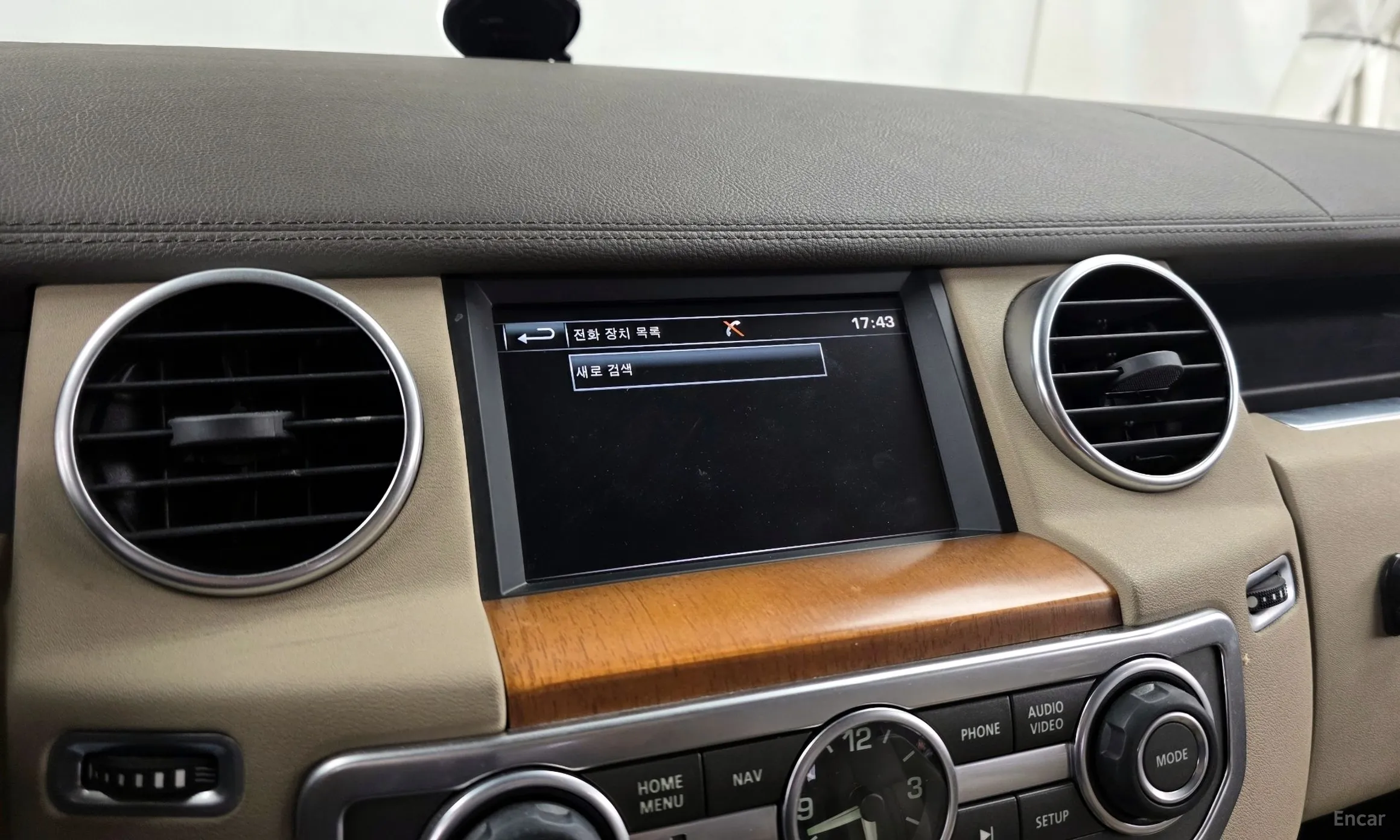 Land Rover Discovery 4 превью 16