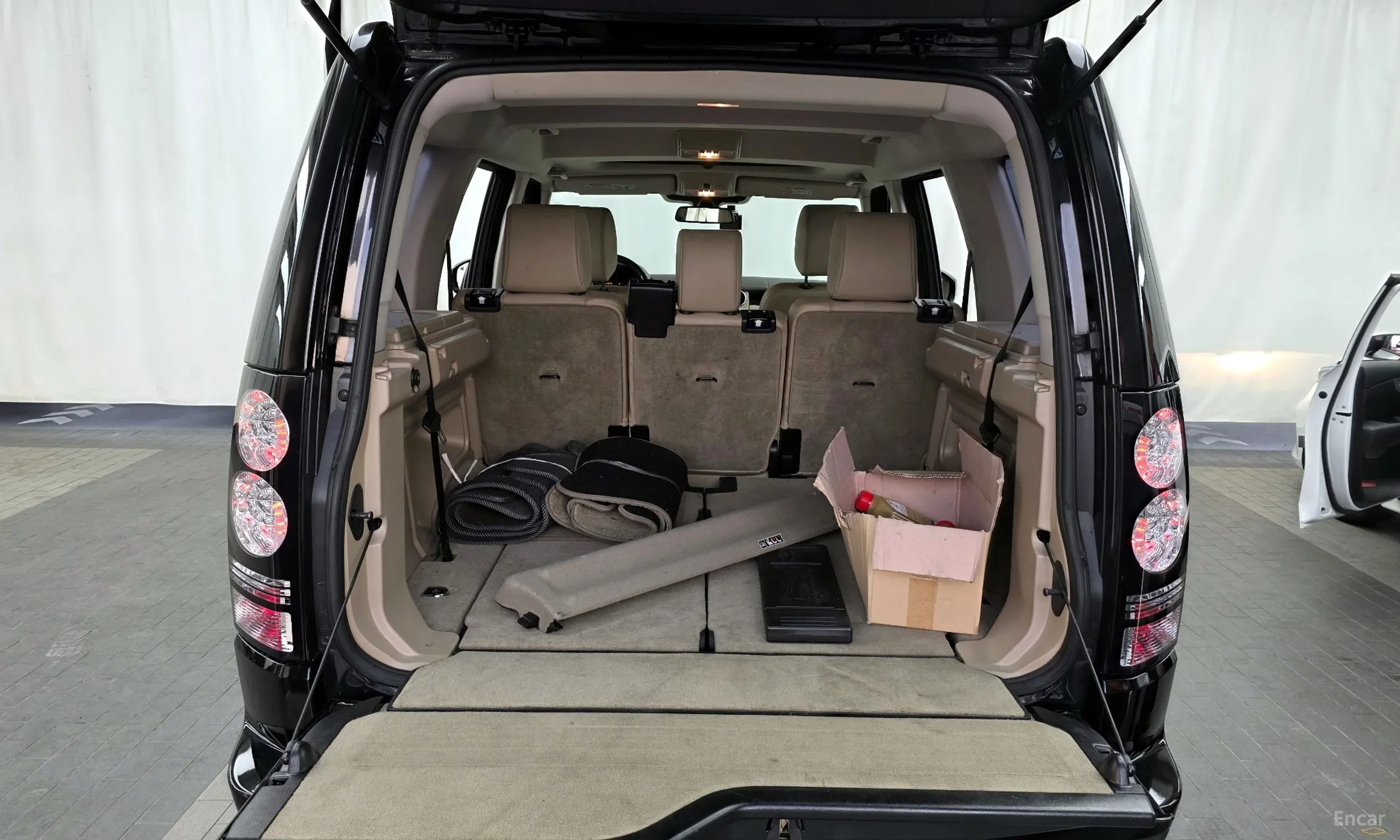 Land Rover Discovery 4 превью 20
