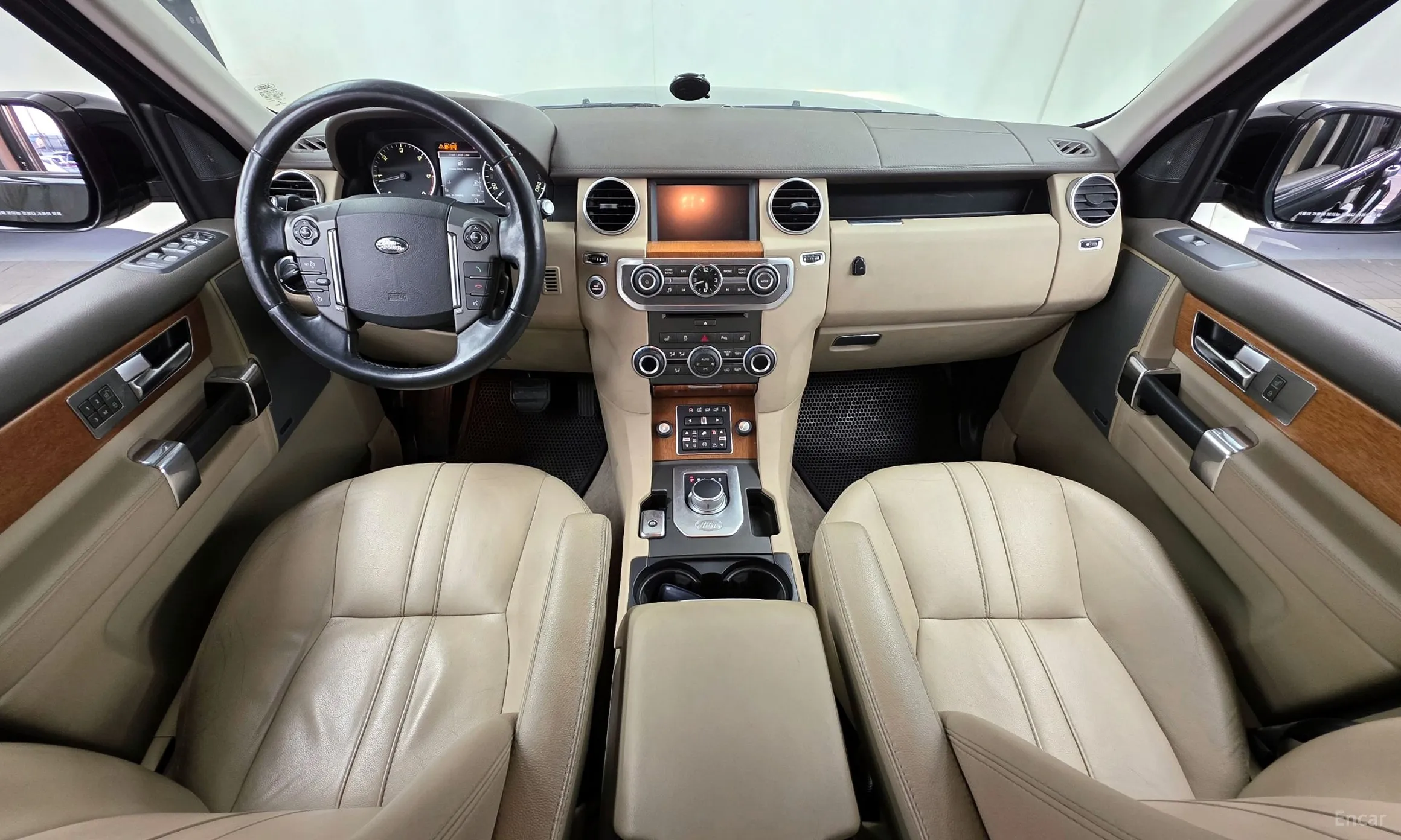 Land Rover Discovery 4 превью 7