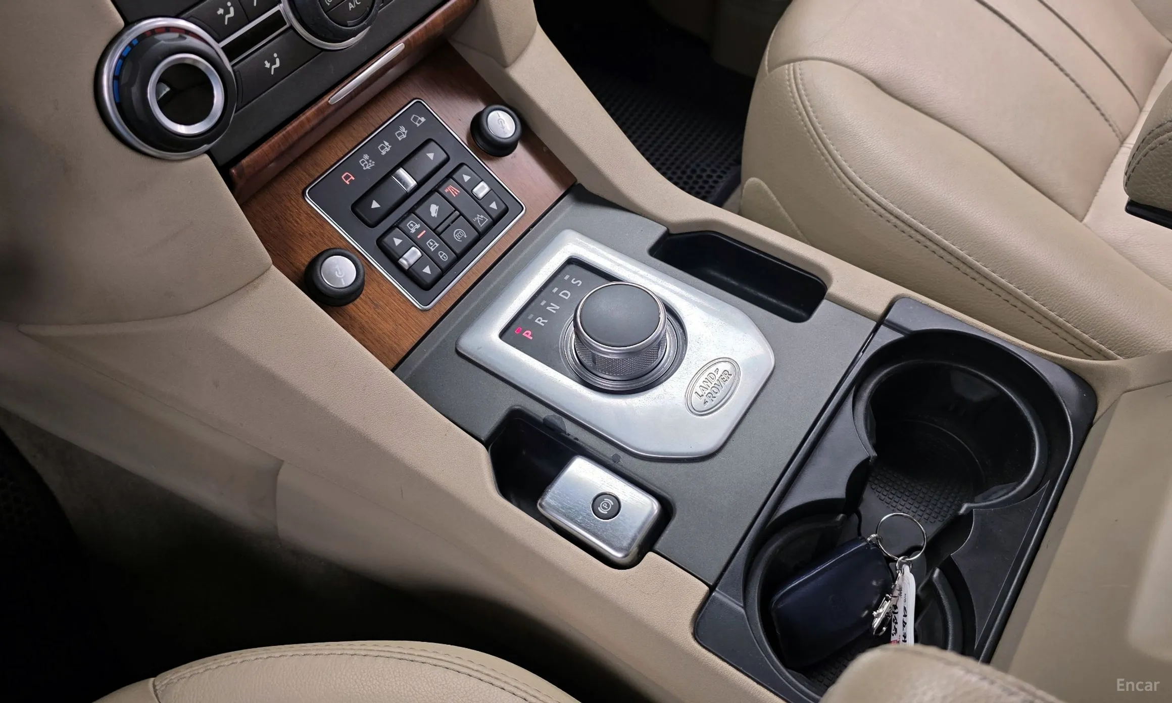 Land Rover Discovery 4 превью 9
