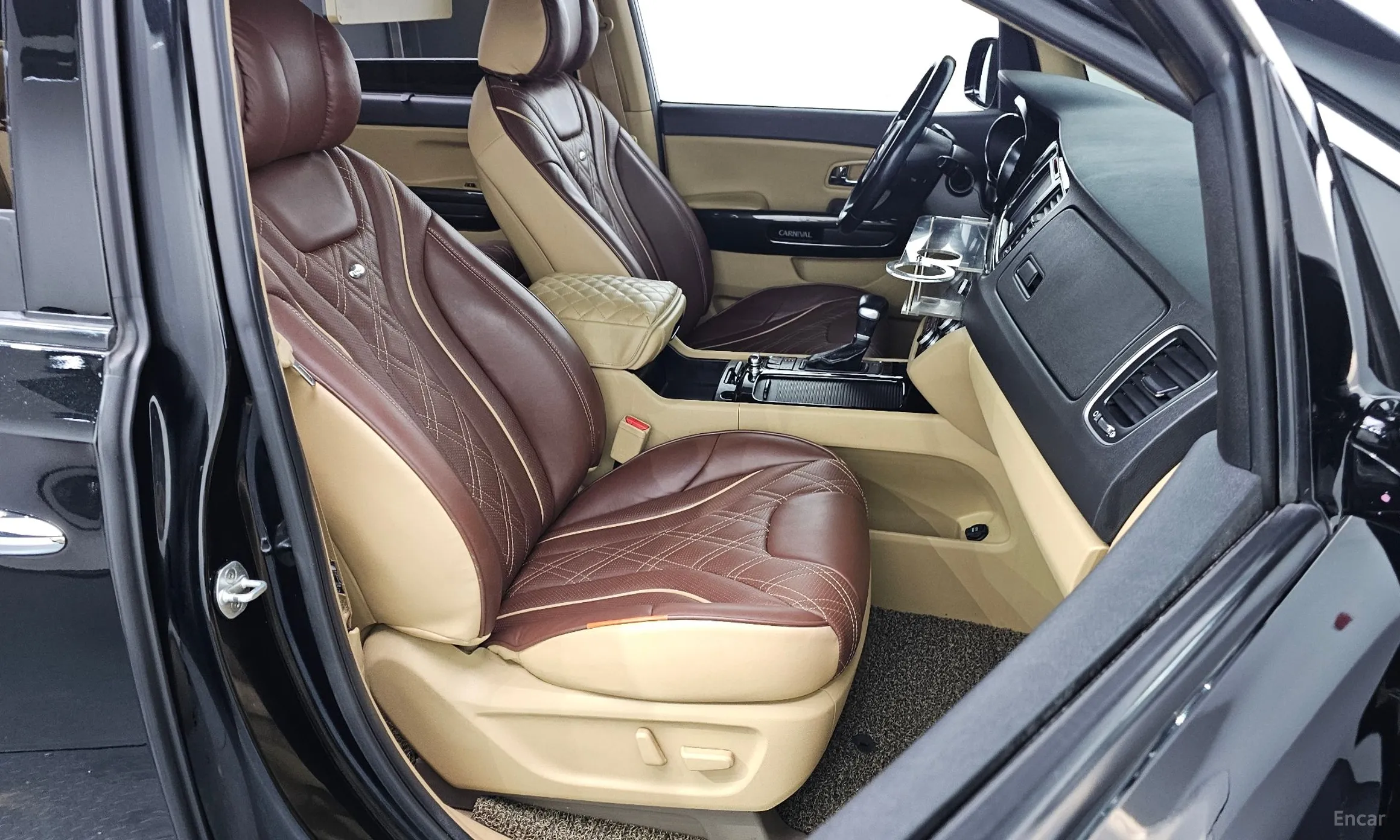 Kia Carnival превью 10
