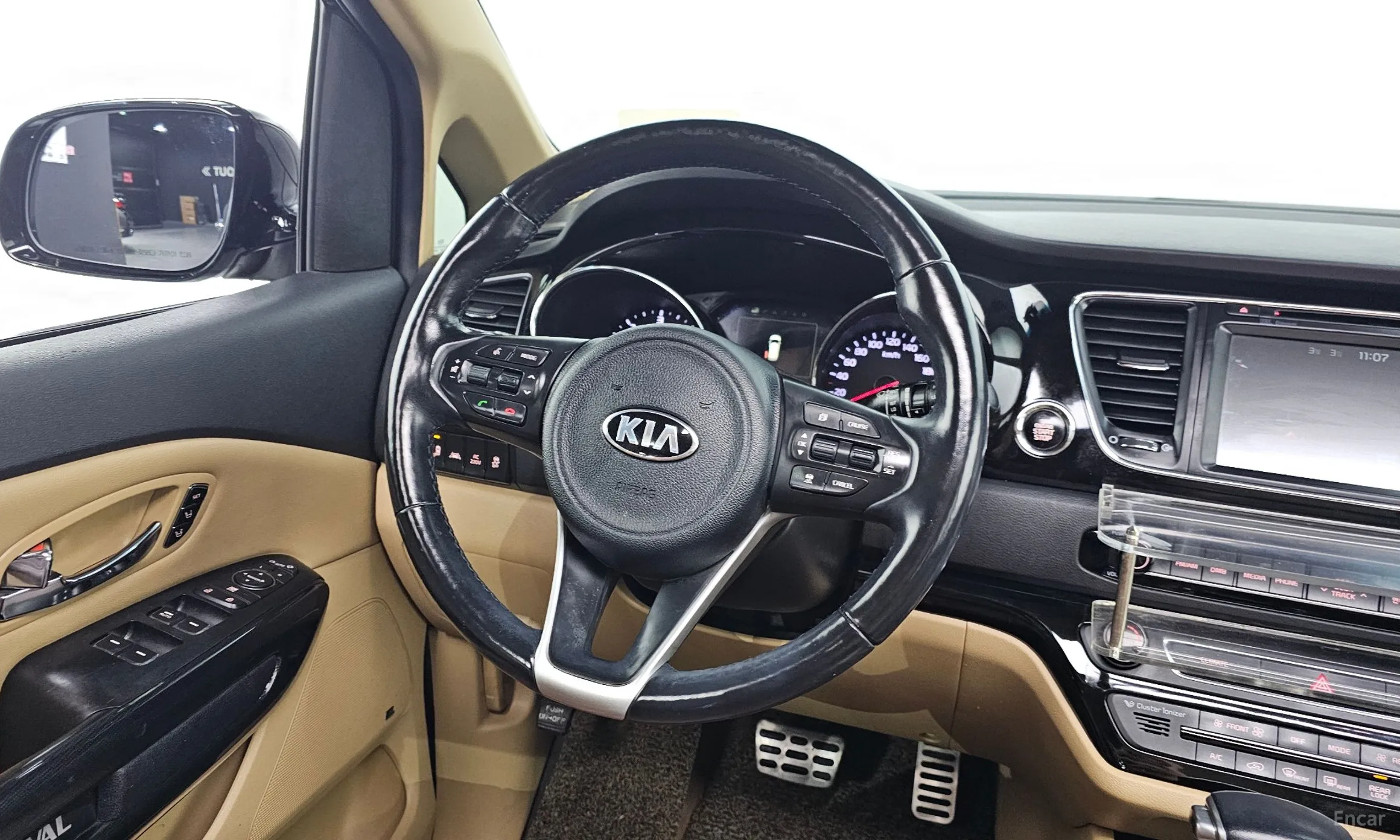 Kia Carnival превью 13