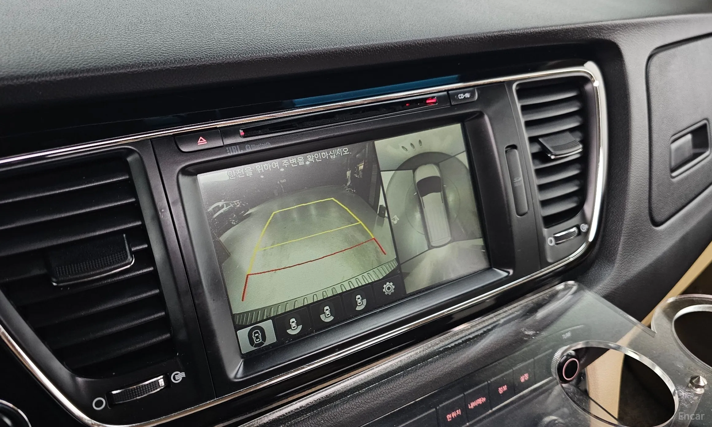 Kia Carnival превью 15