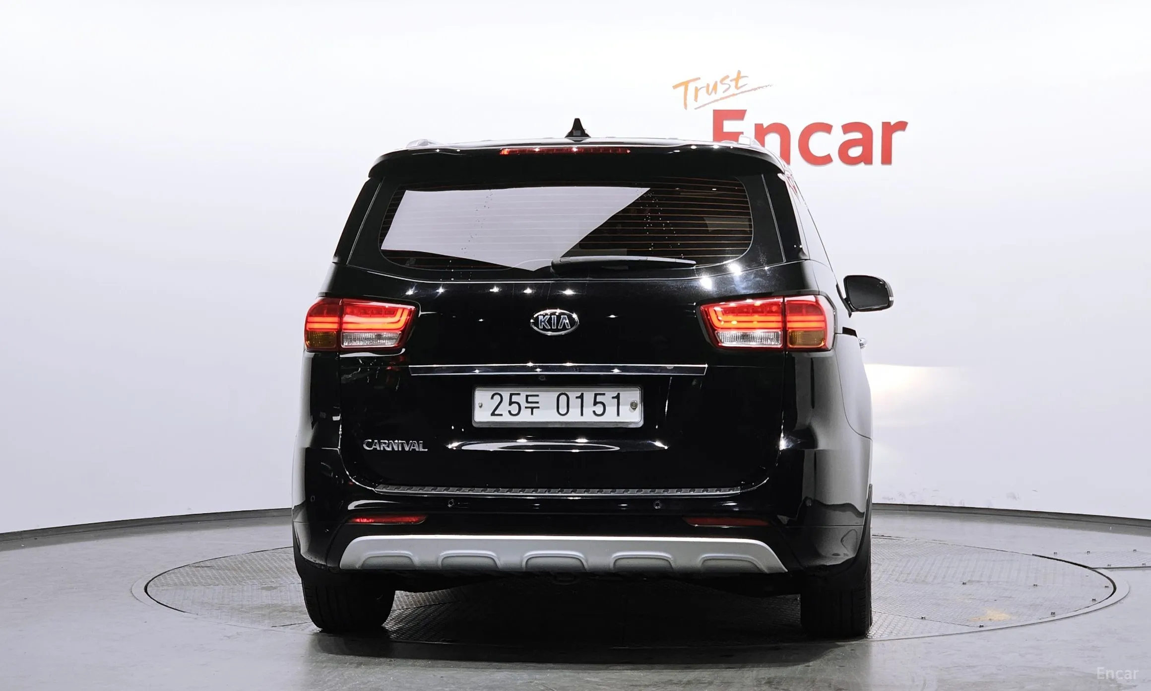 Kia Carnival превью 4