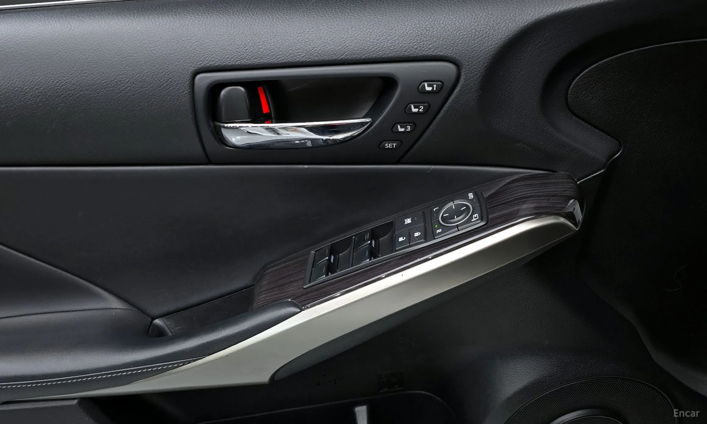 Lexus New IS250 превью 17