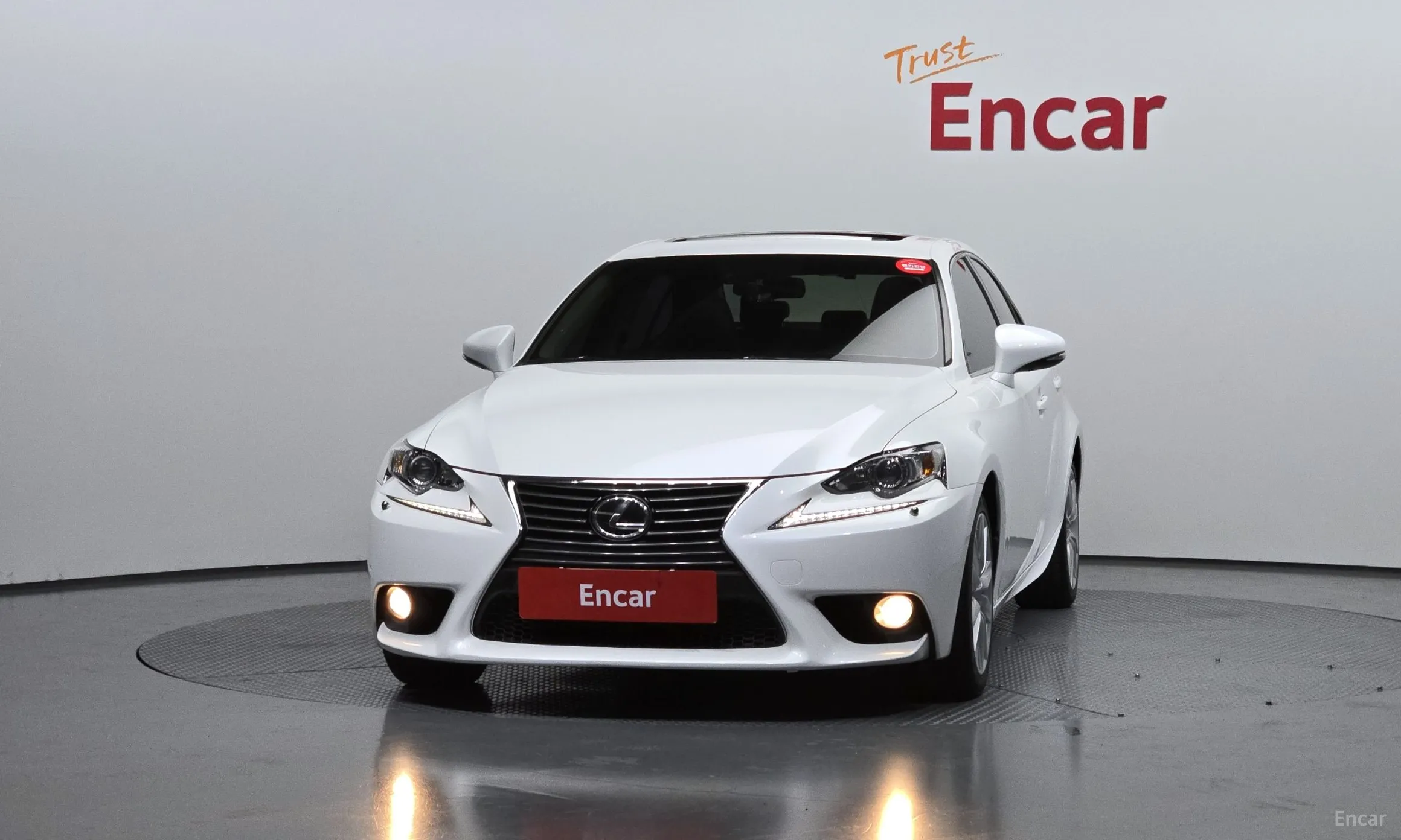 Lexus New IS250 превью 3