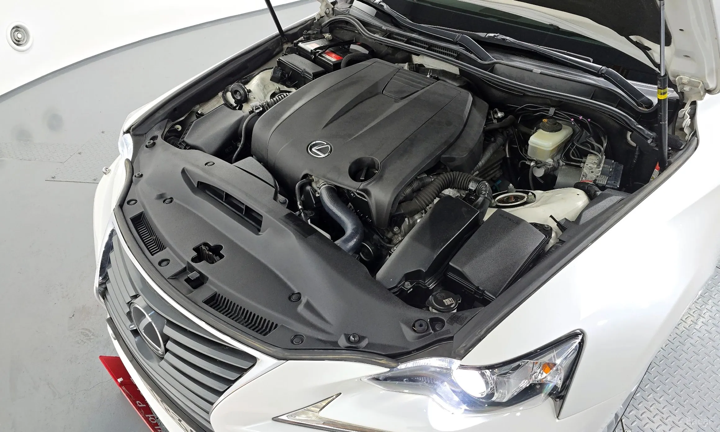 Lexus New IS250 превью 6