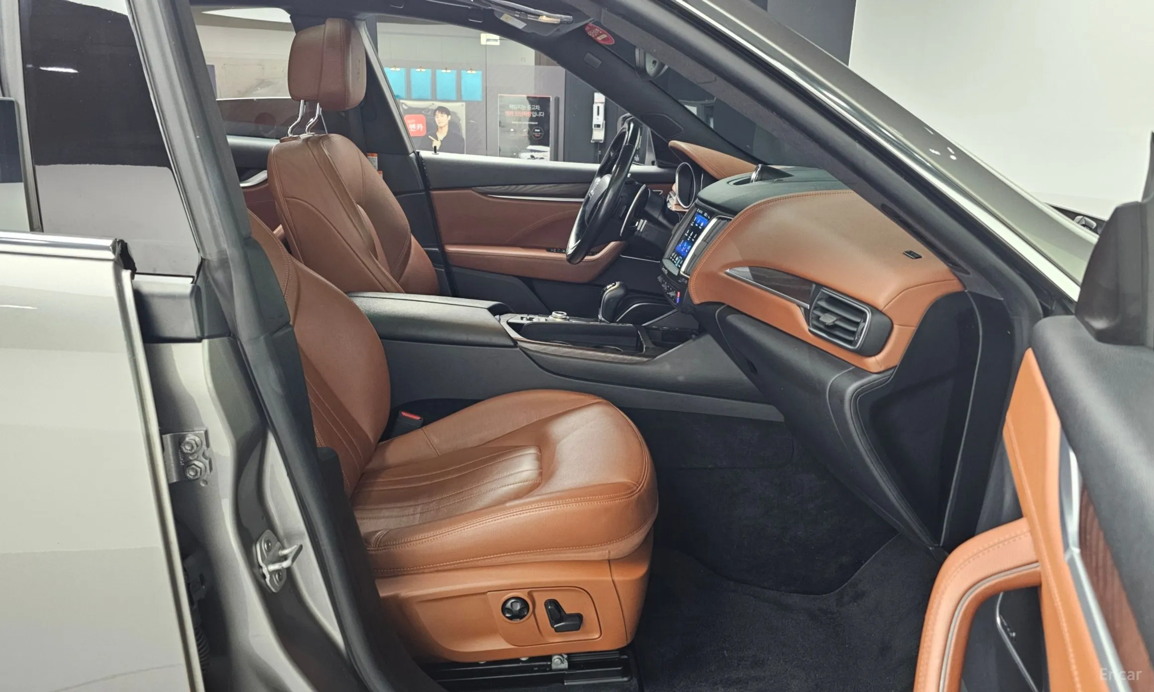 Maserati Levante превью 11