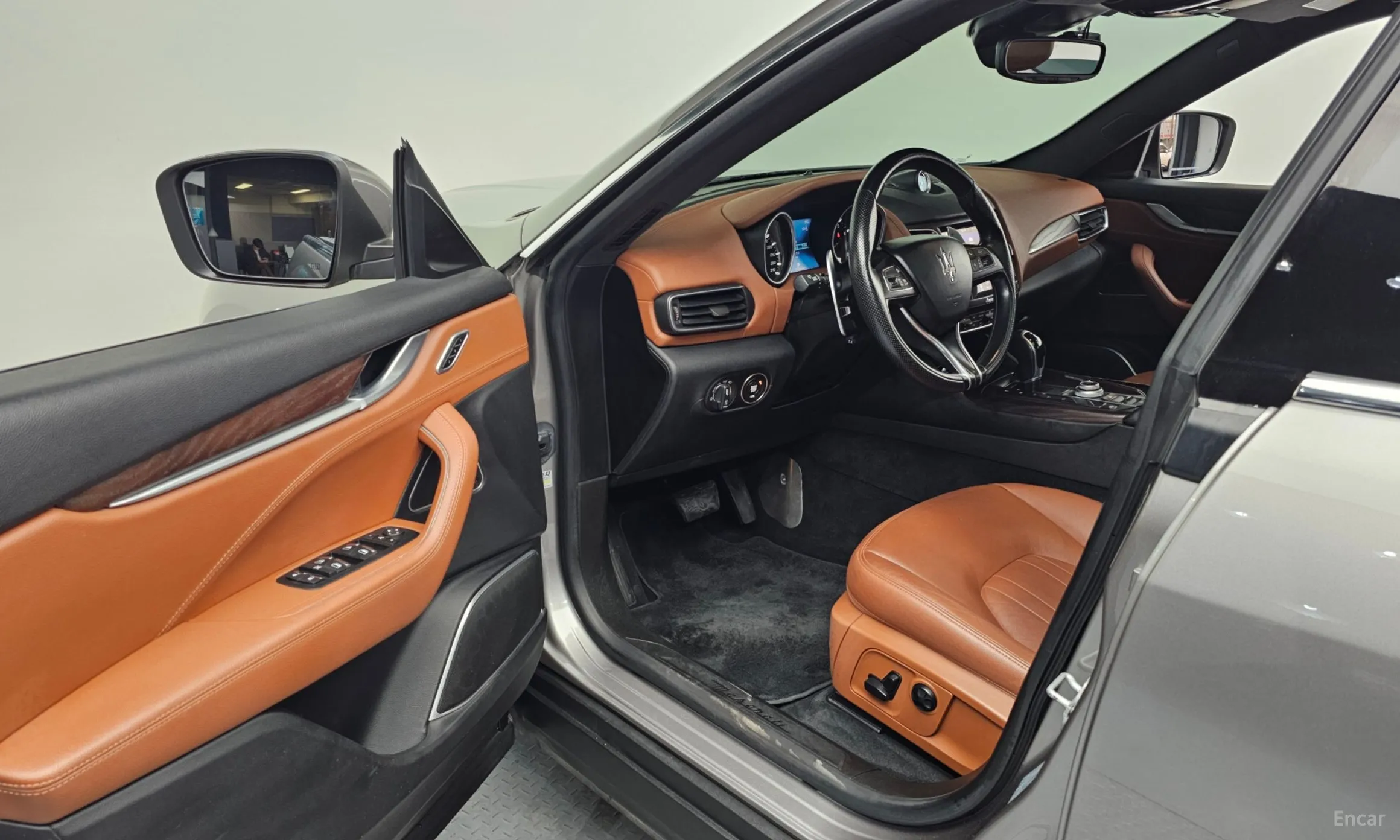Maserati Levante превью 5