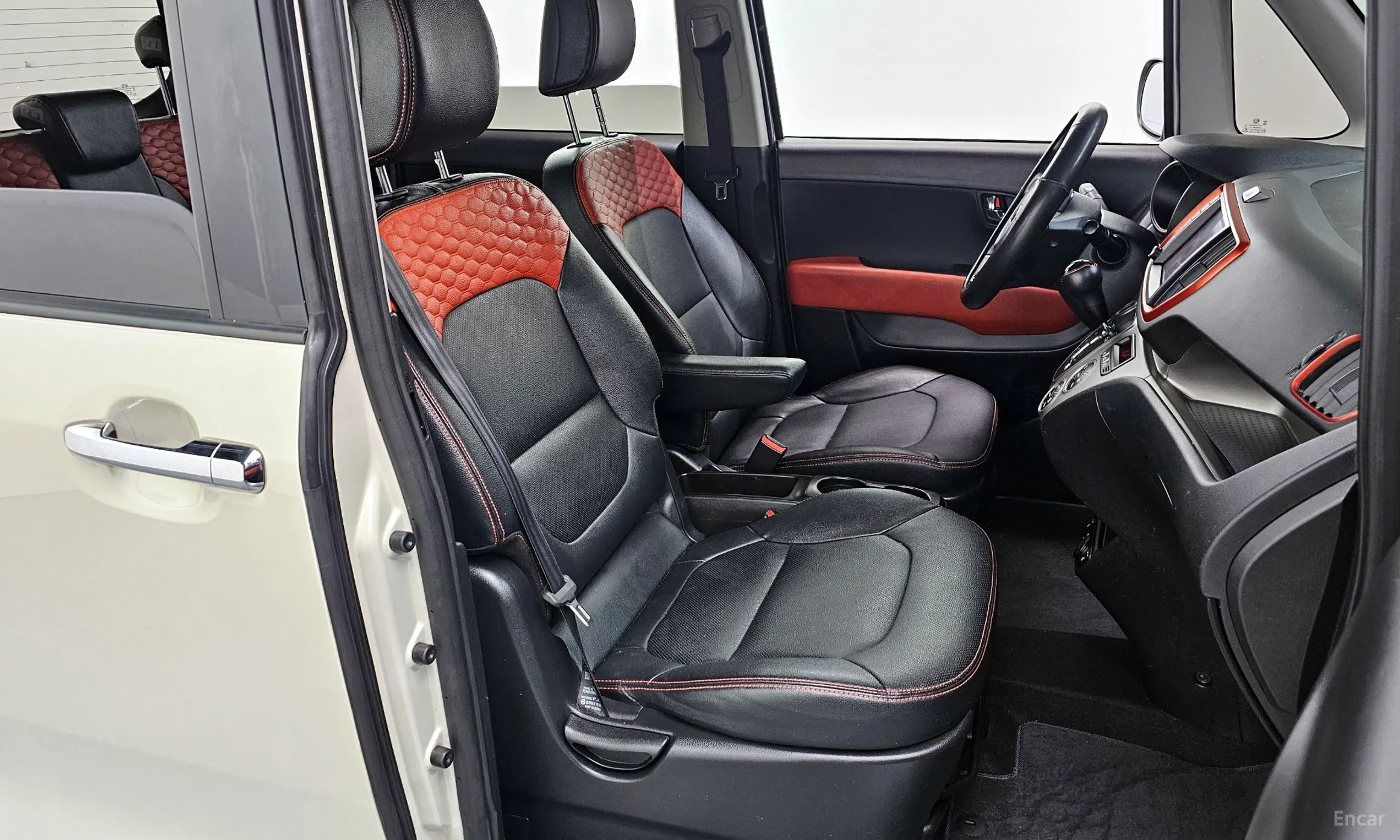 Kia Ray превью 10