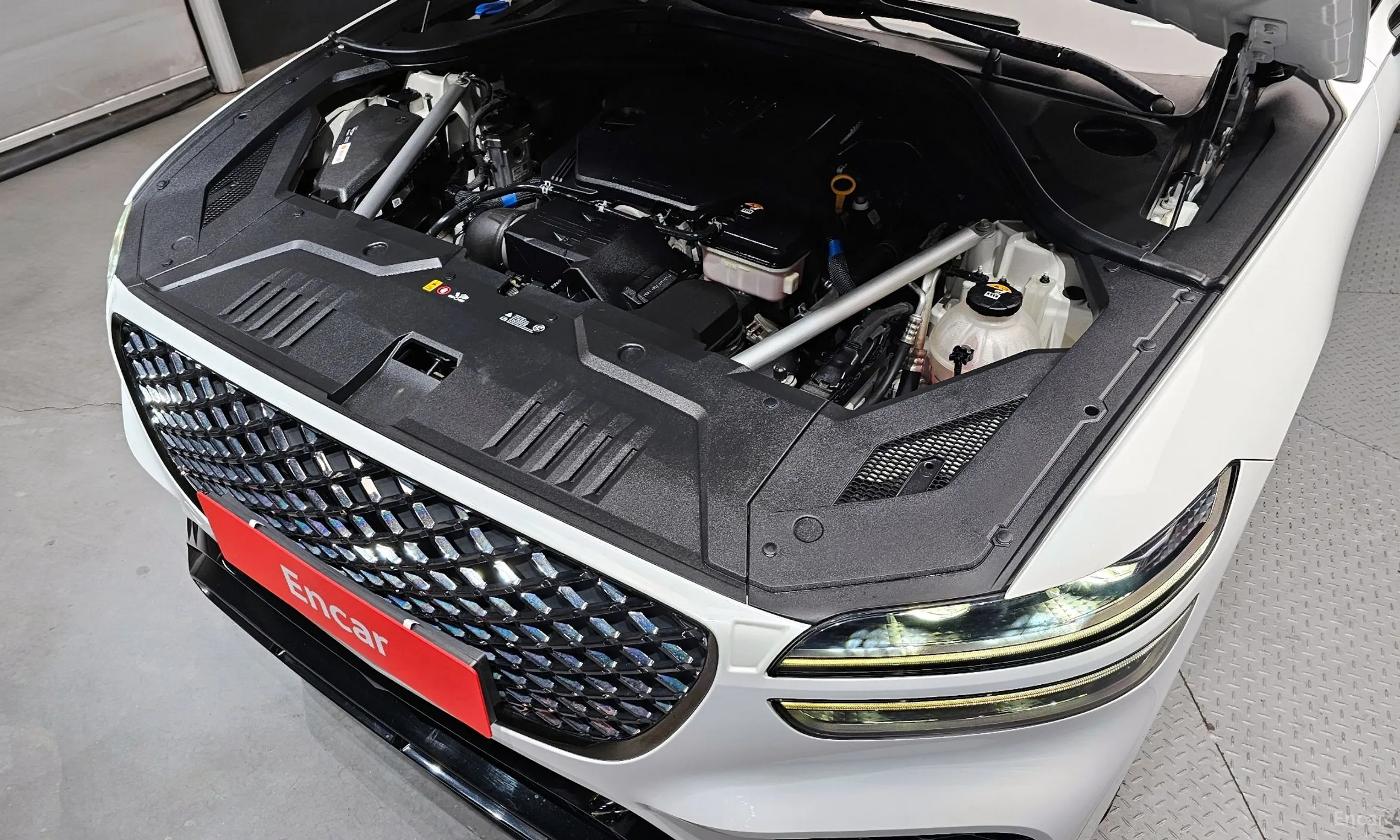 Genesis GV70 превью 6