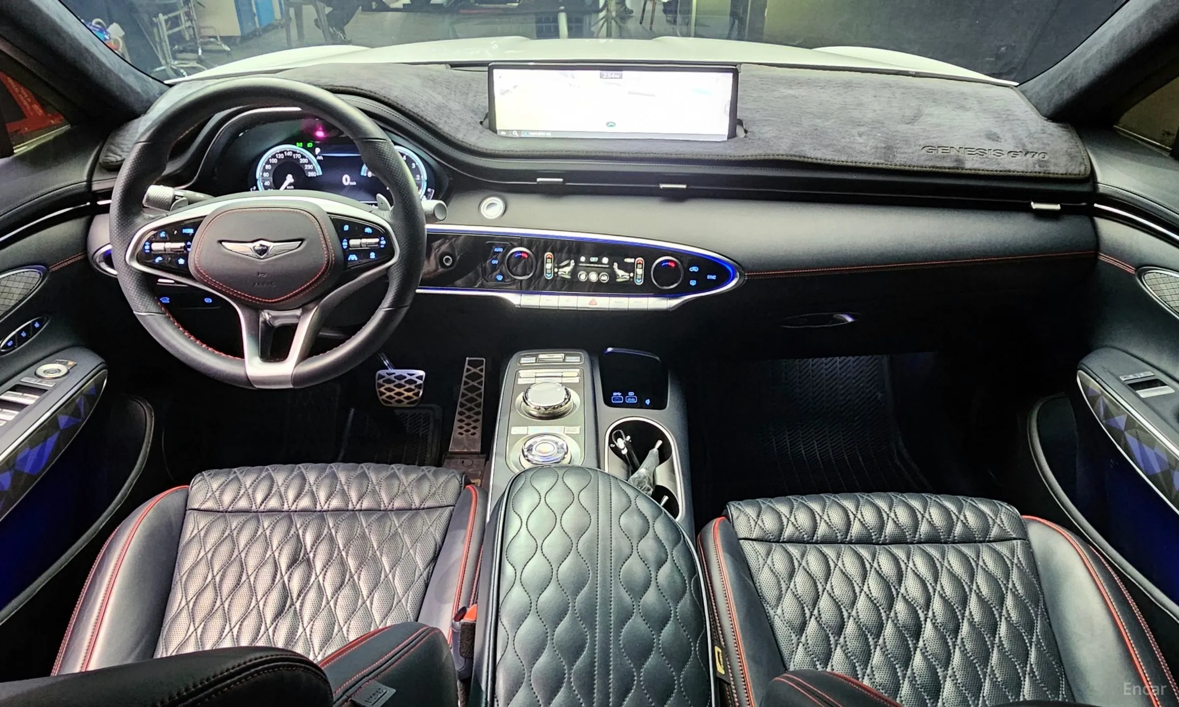 Genesis GV70 превью 7