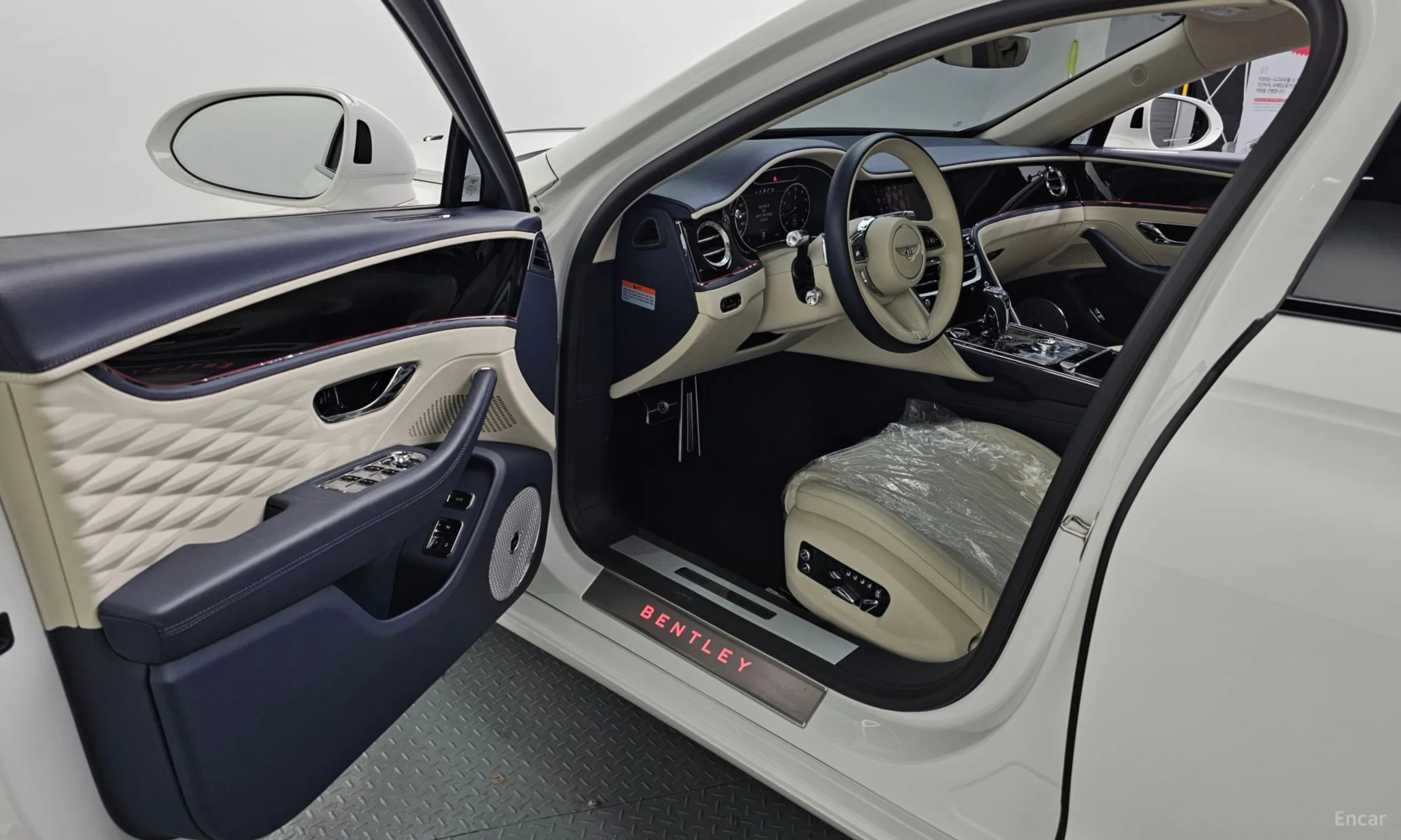 Bentley Flying Spur 3rd Generation превью 10
