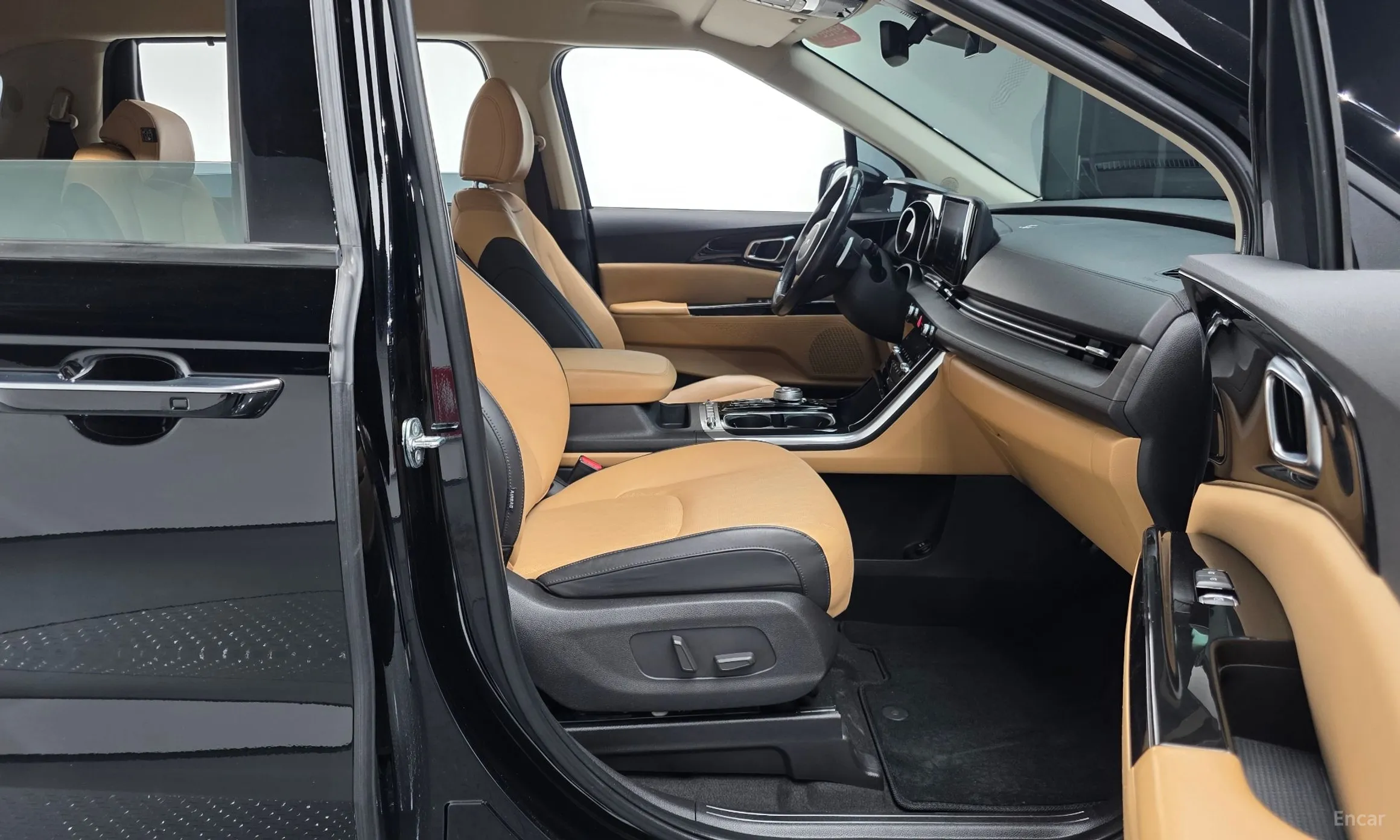 Kia Carnival Gen 4 превью 10