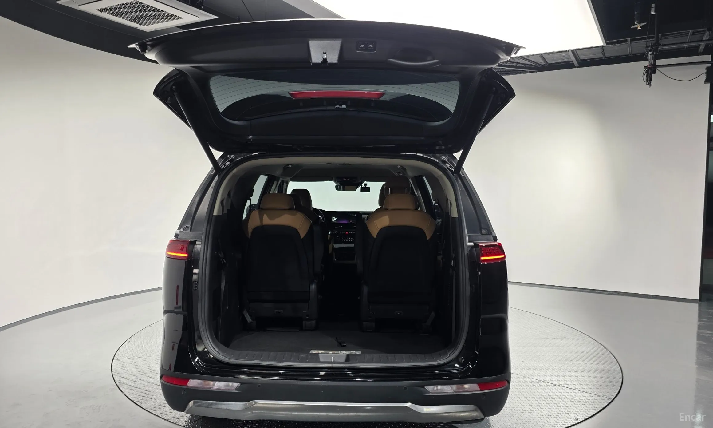 Kia Carnival Gen 4 превью 20