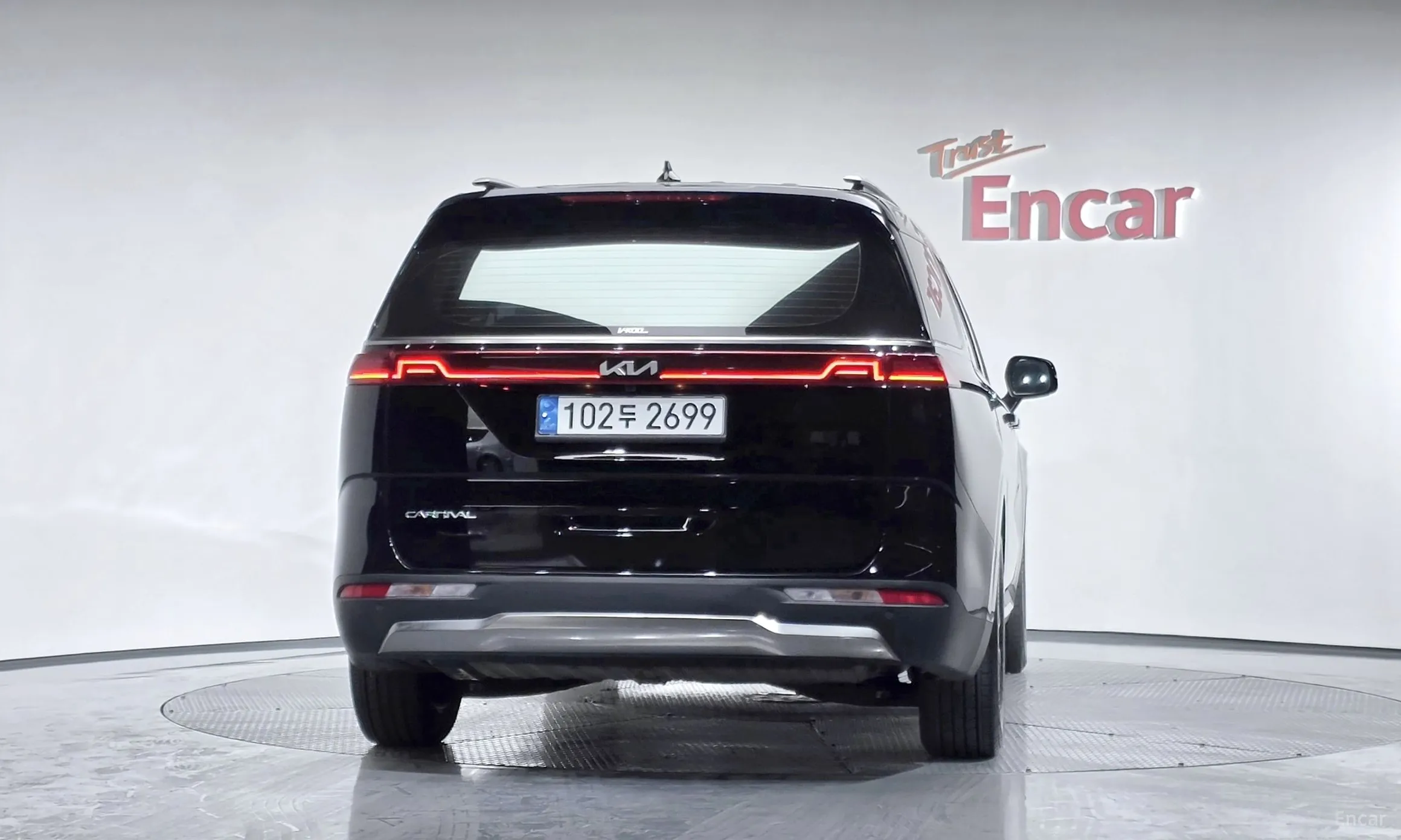 Kia Carnival Gen 4 превью 4