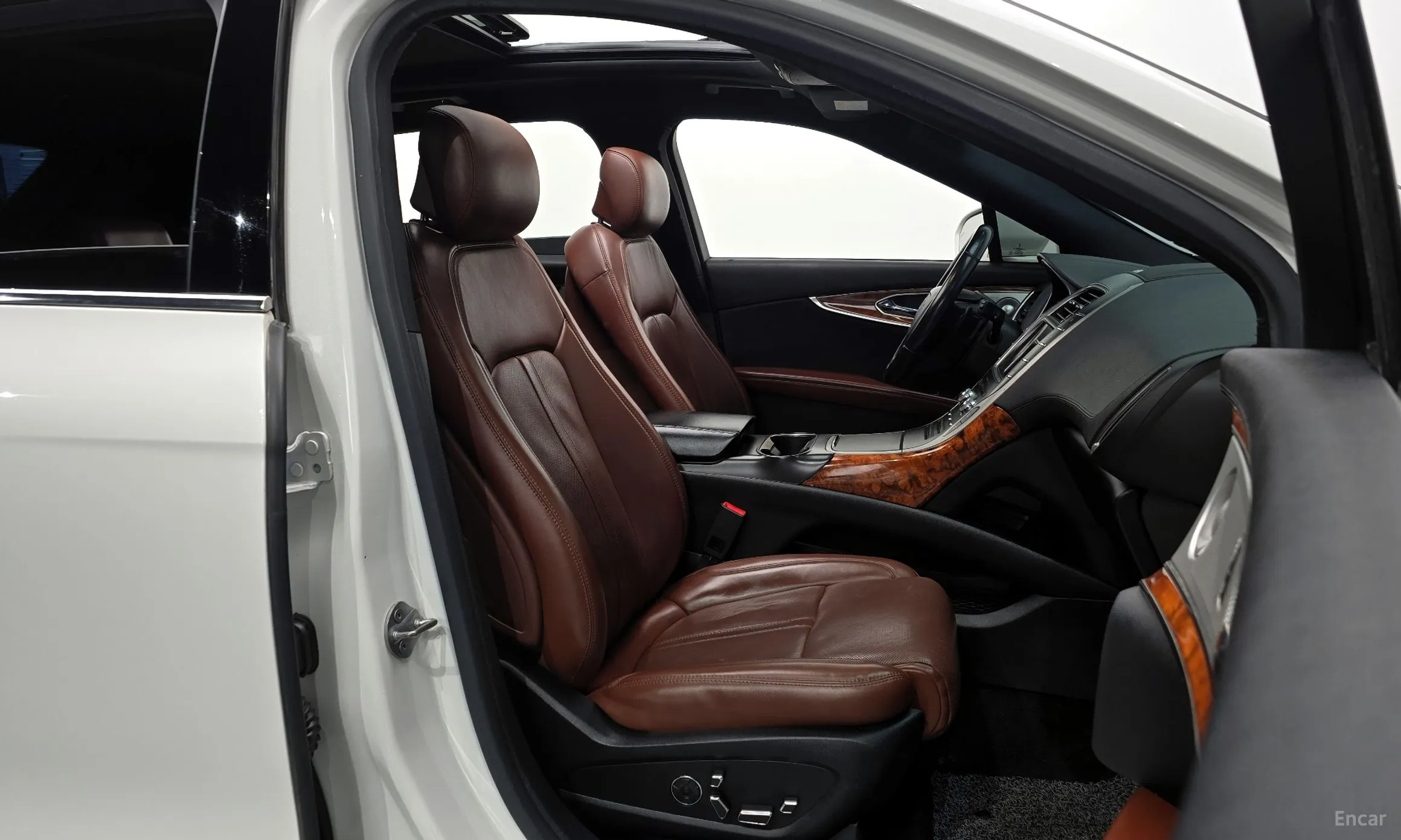 Lincoln Nautilus Gen 1 превью 10