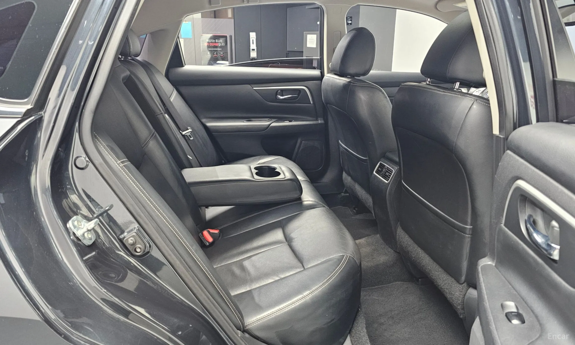 Nissan Altima превью 12