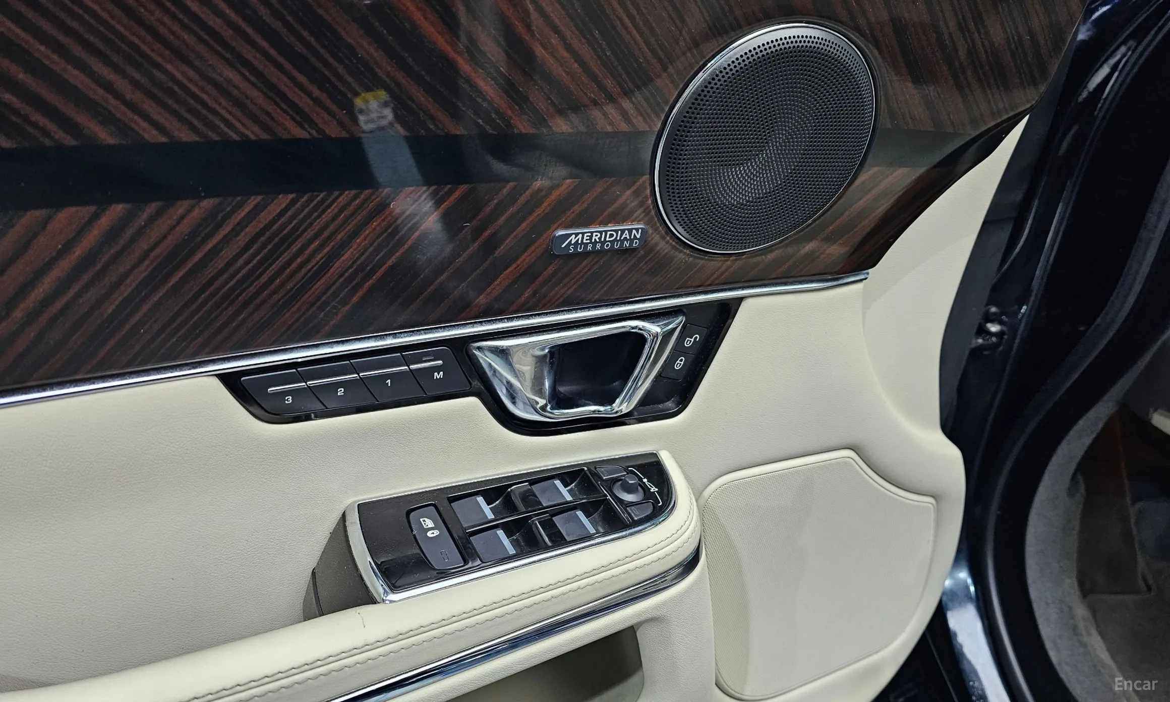 Jaguar All New XJ превью 17