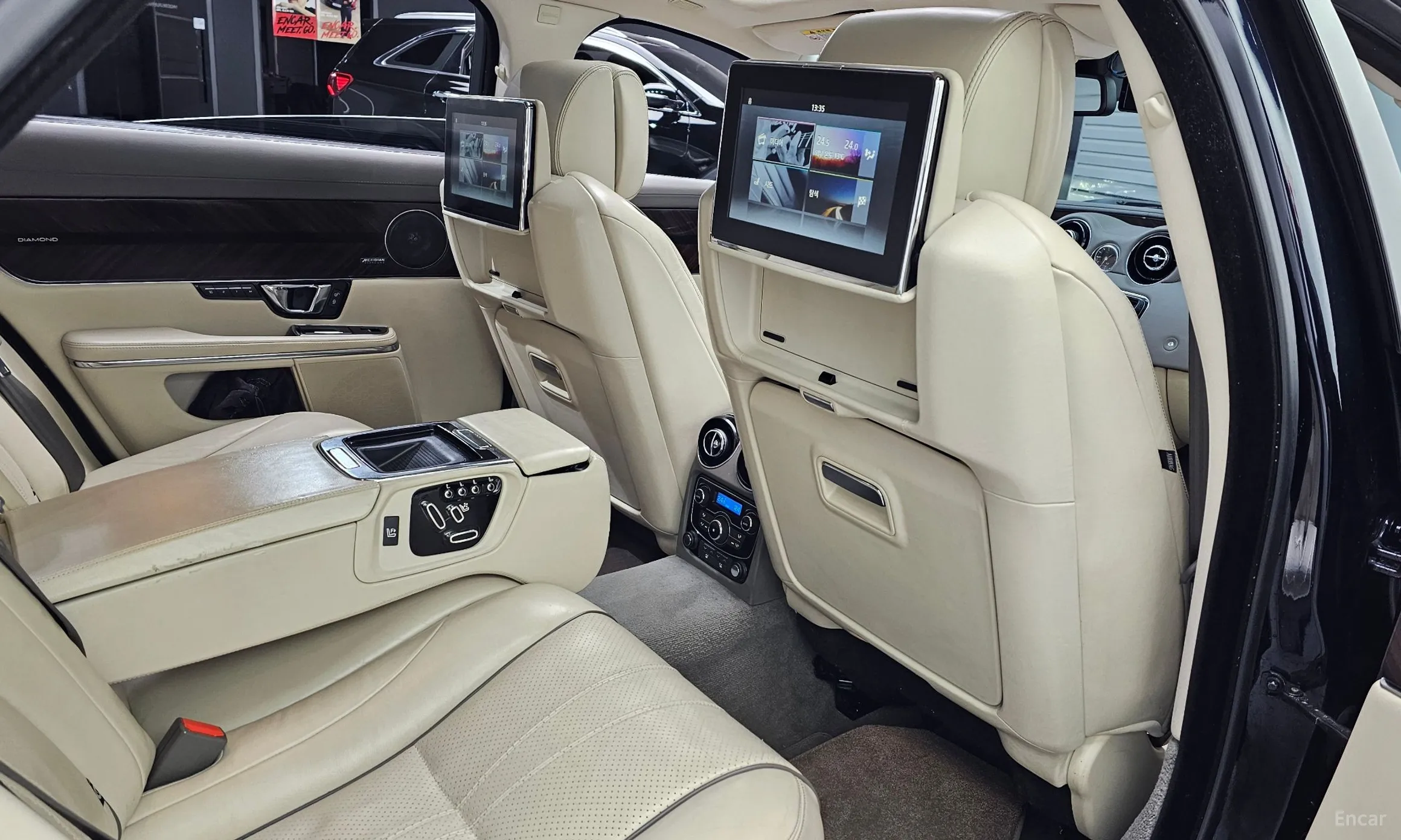 Jaguar All New XJ превью 18