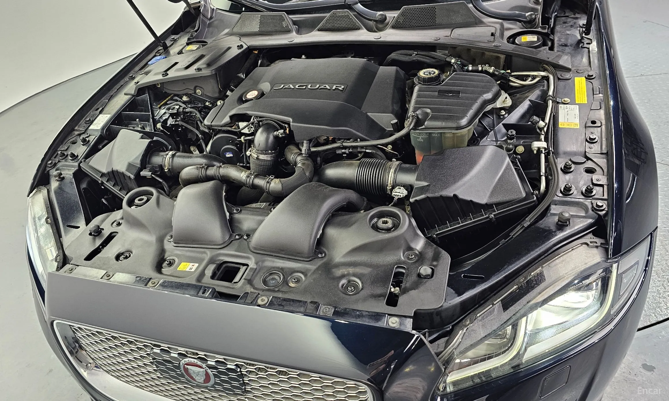 Jaguar All New XJ превью 6