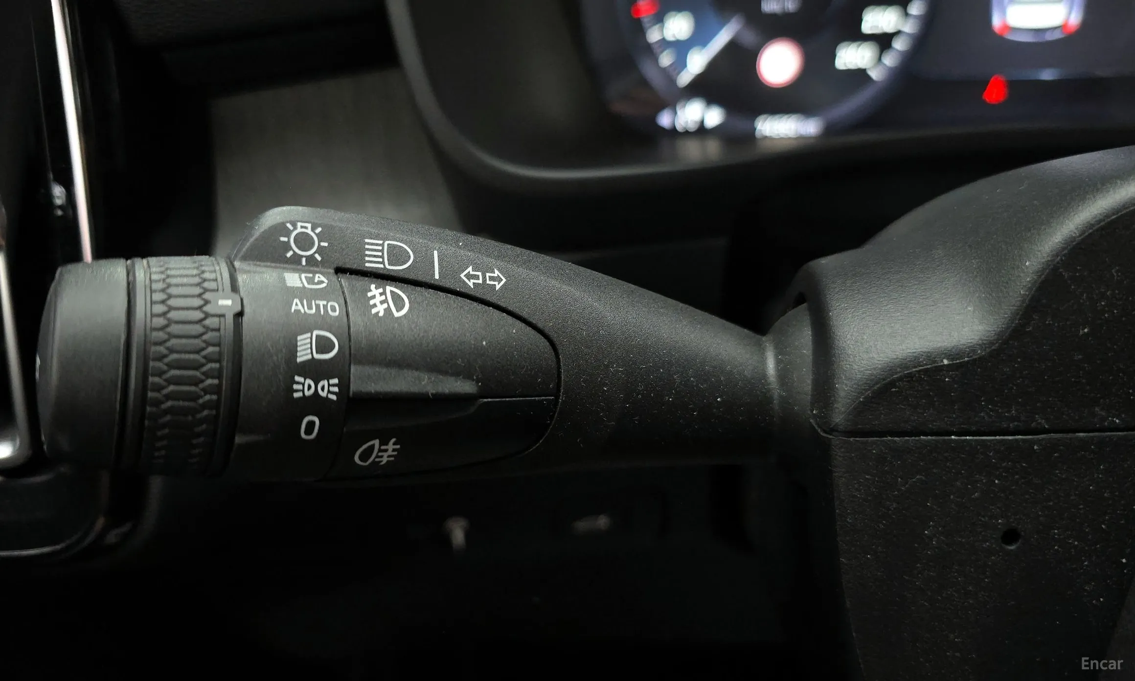 Volvo XC40 превью 18